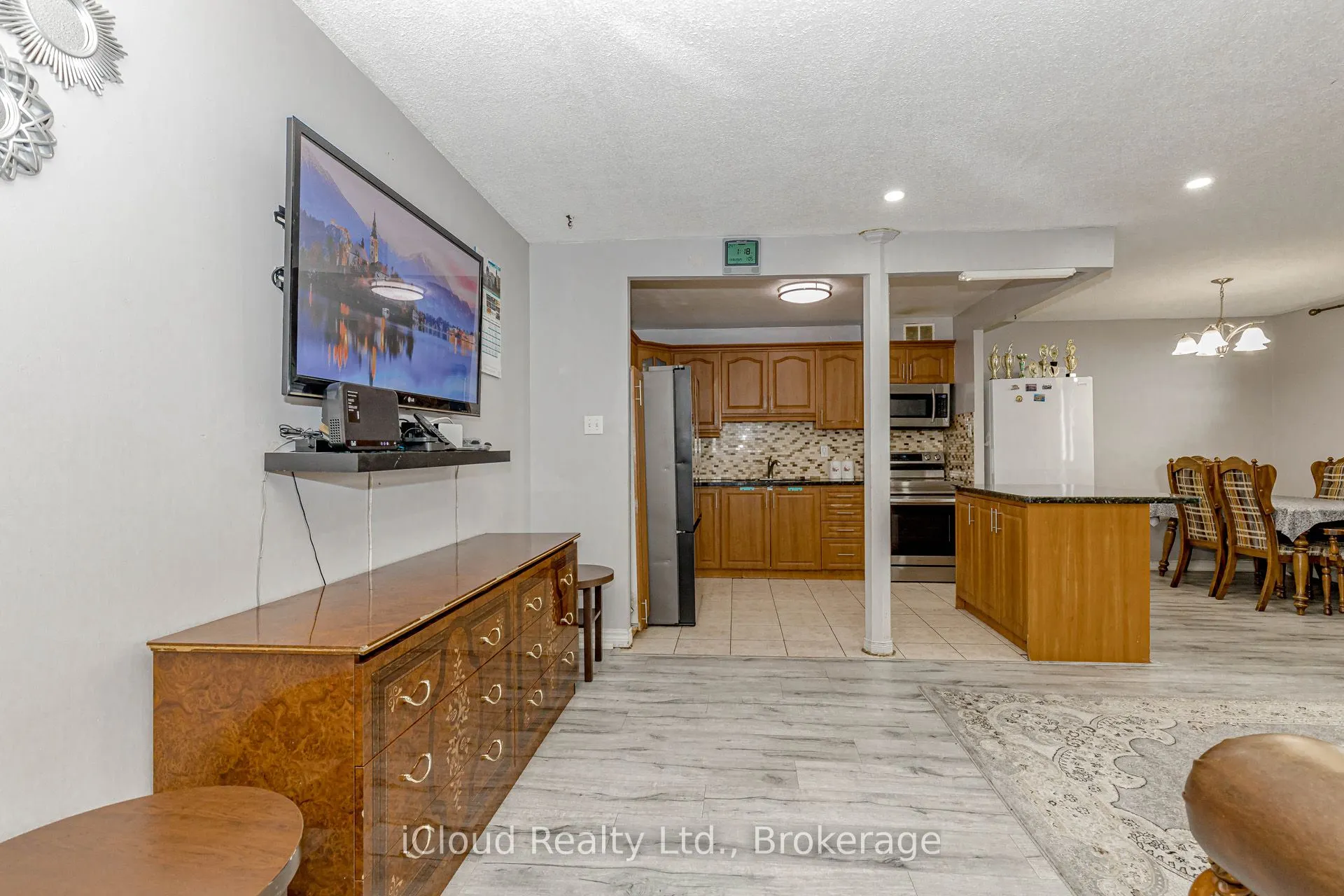 3577 Derry Road E, #502