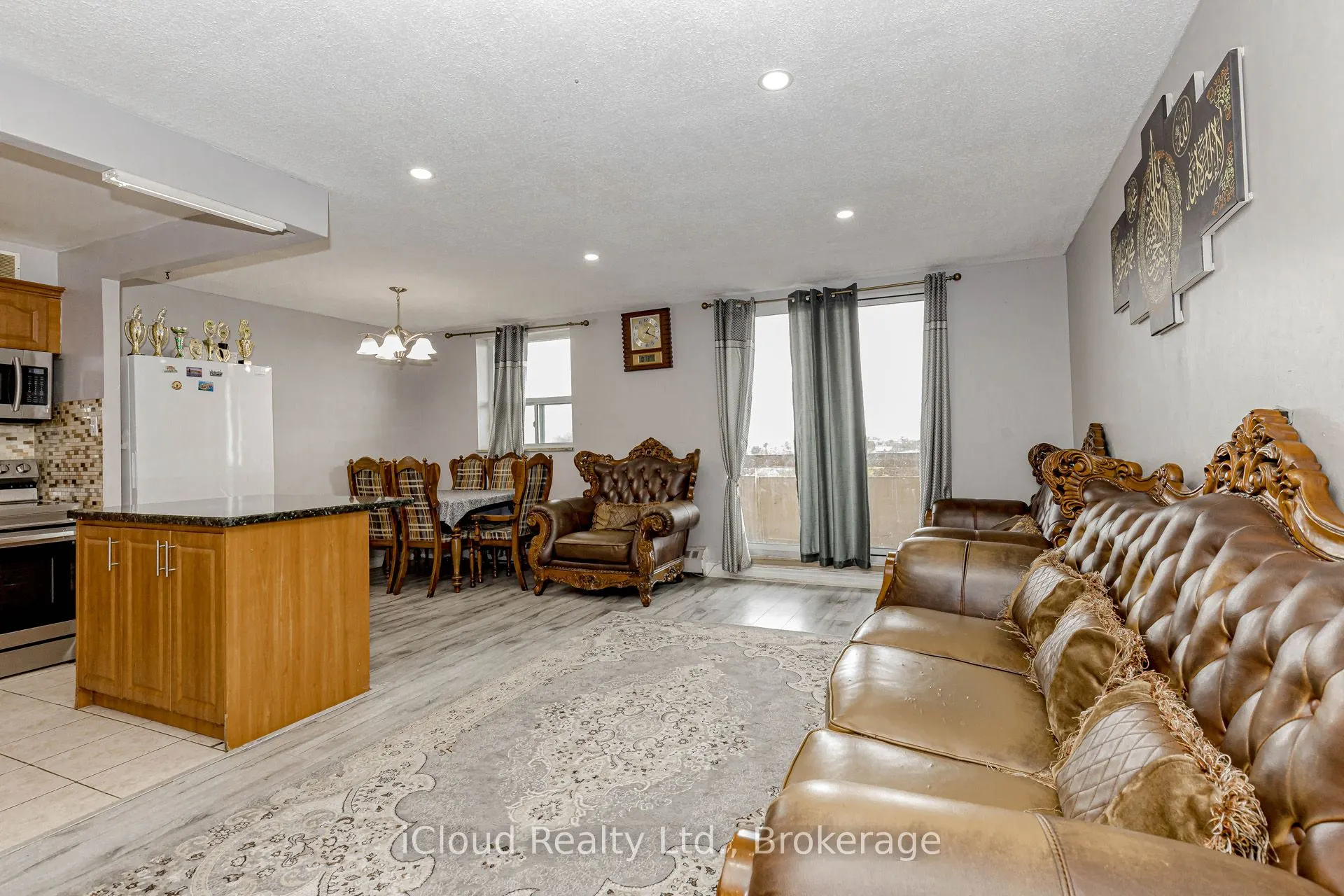 3577 Derry Road E, #502