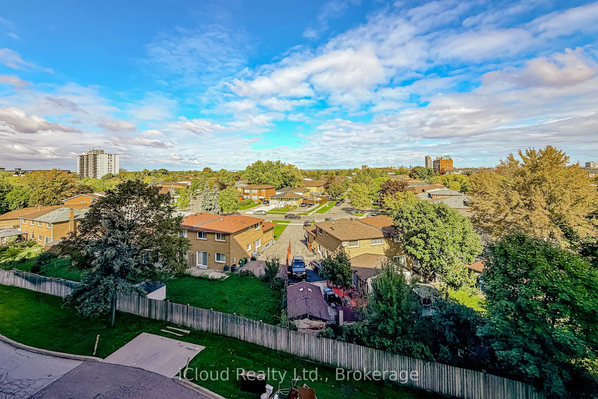 3577 Derry Road E, #502