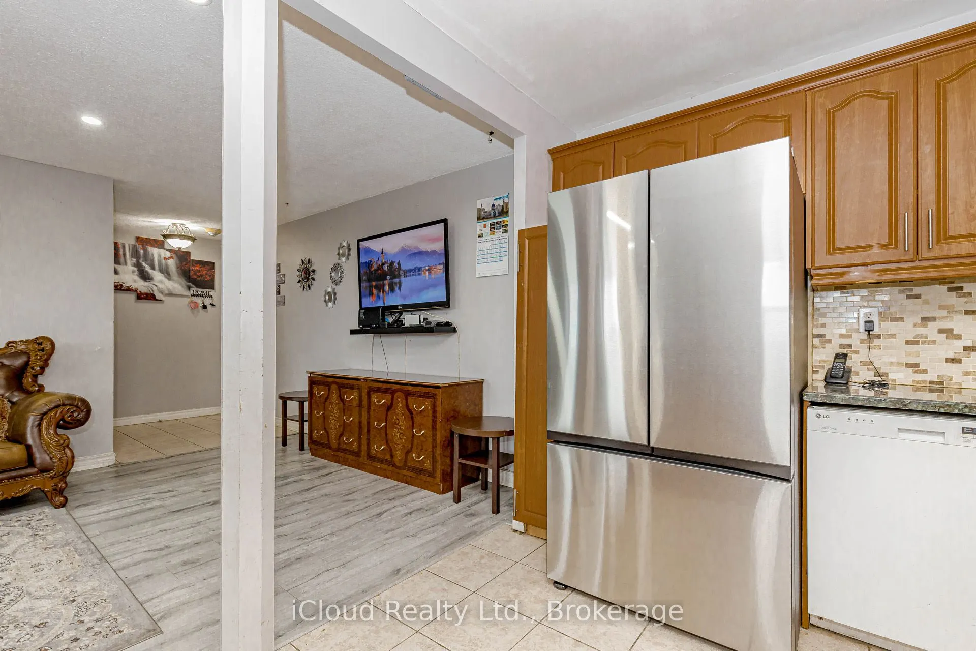 3577 Derry Road E, #502