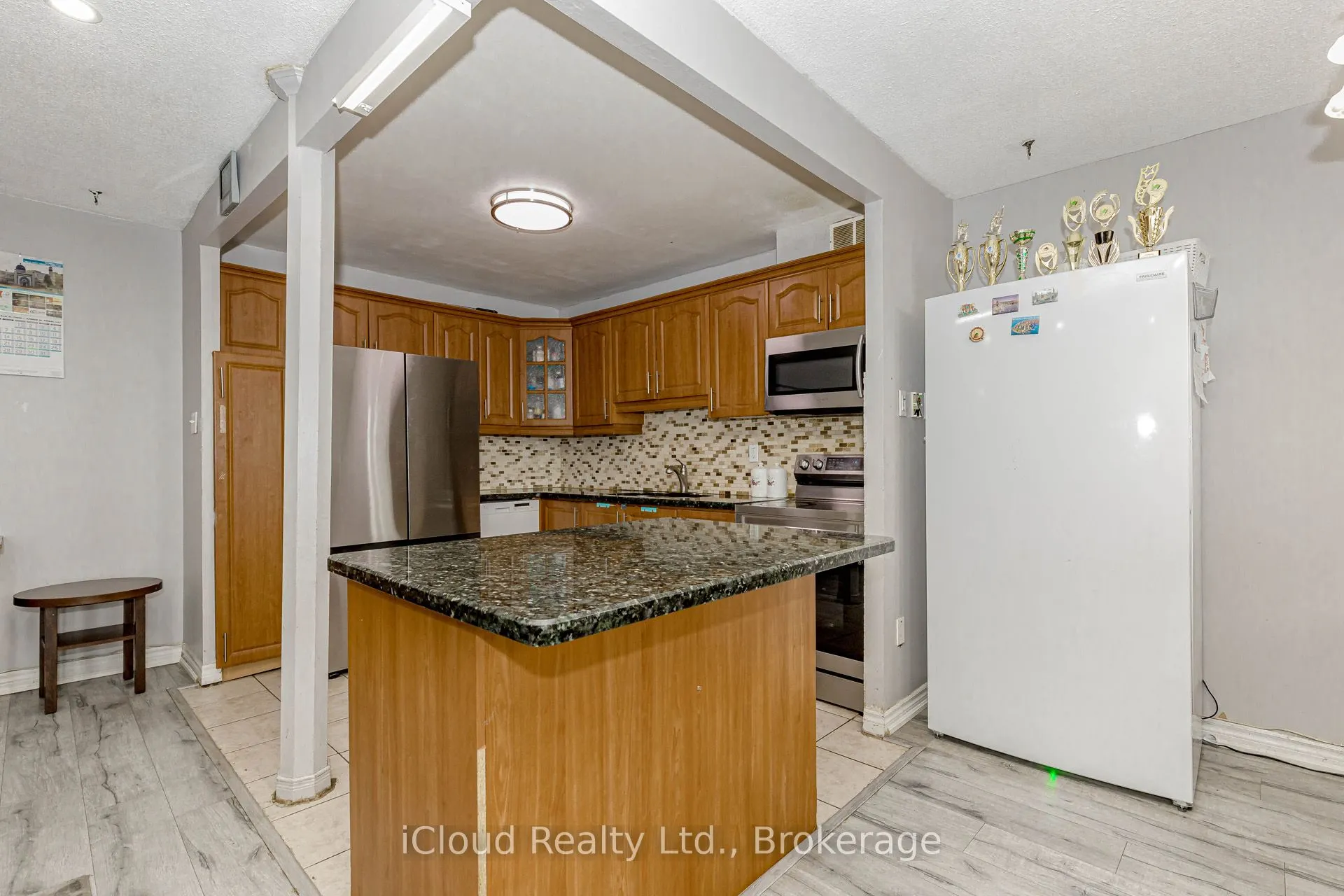 3577 Derry Road E, #502