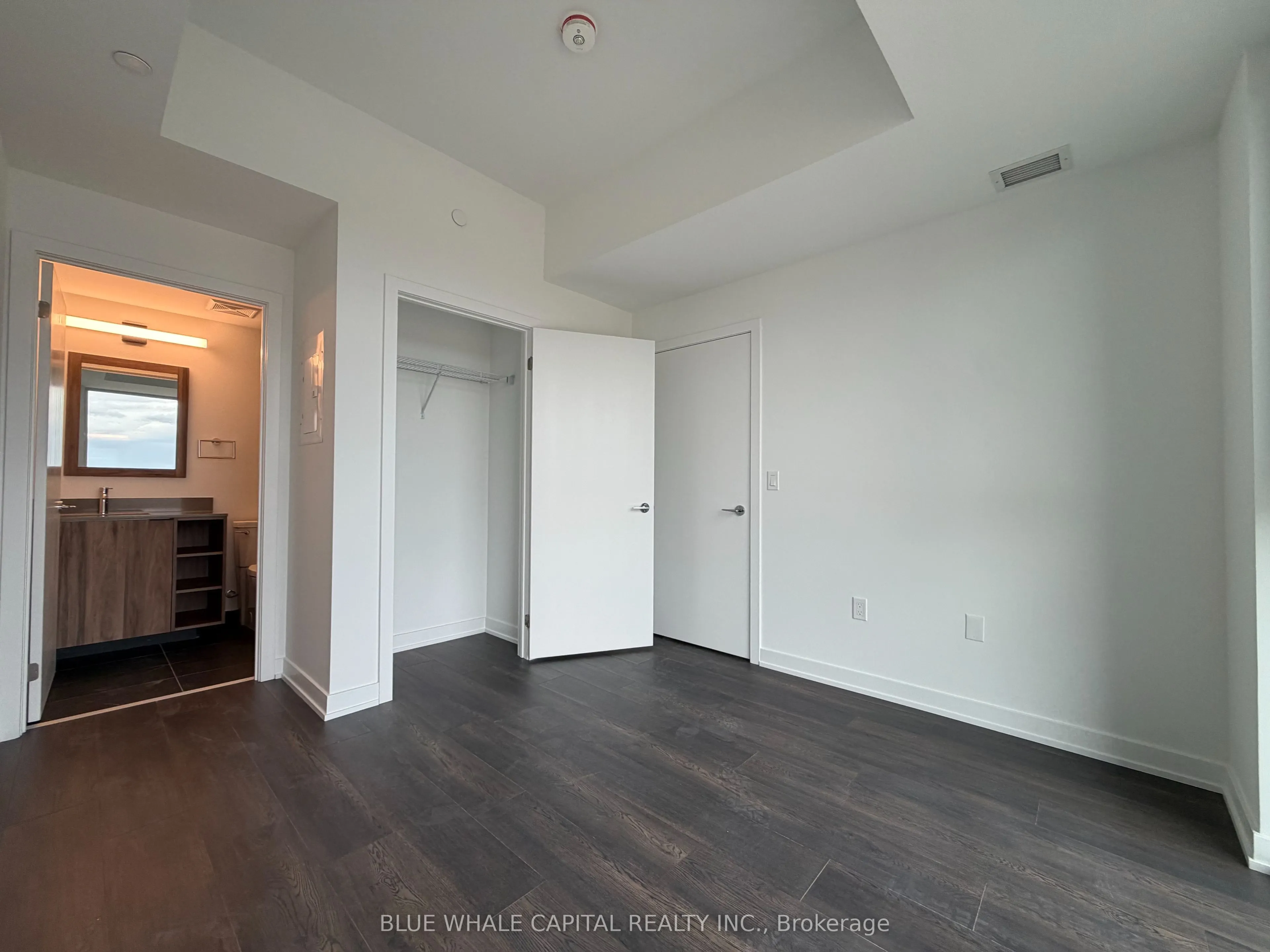 1037 The Queensway, #506