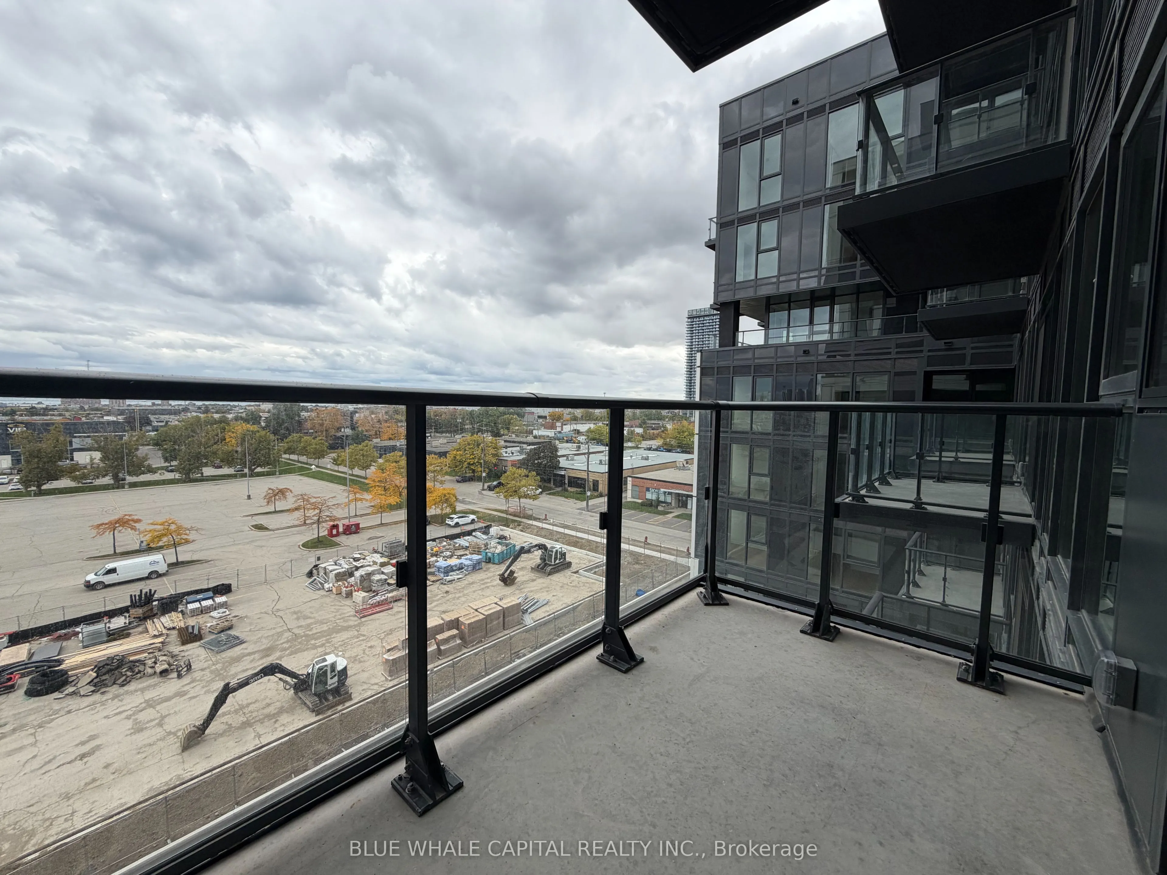 1037 The Queensway, #506