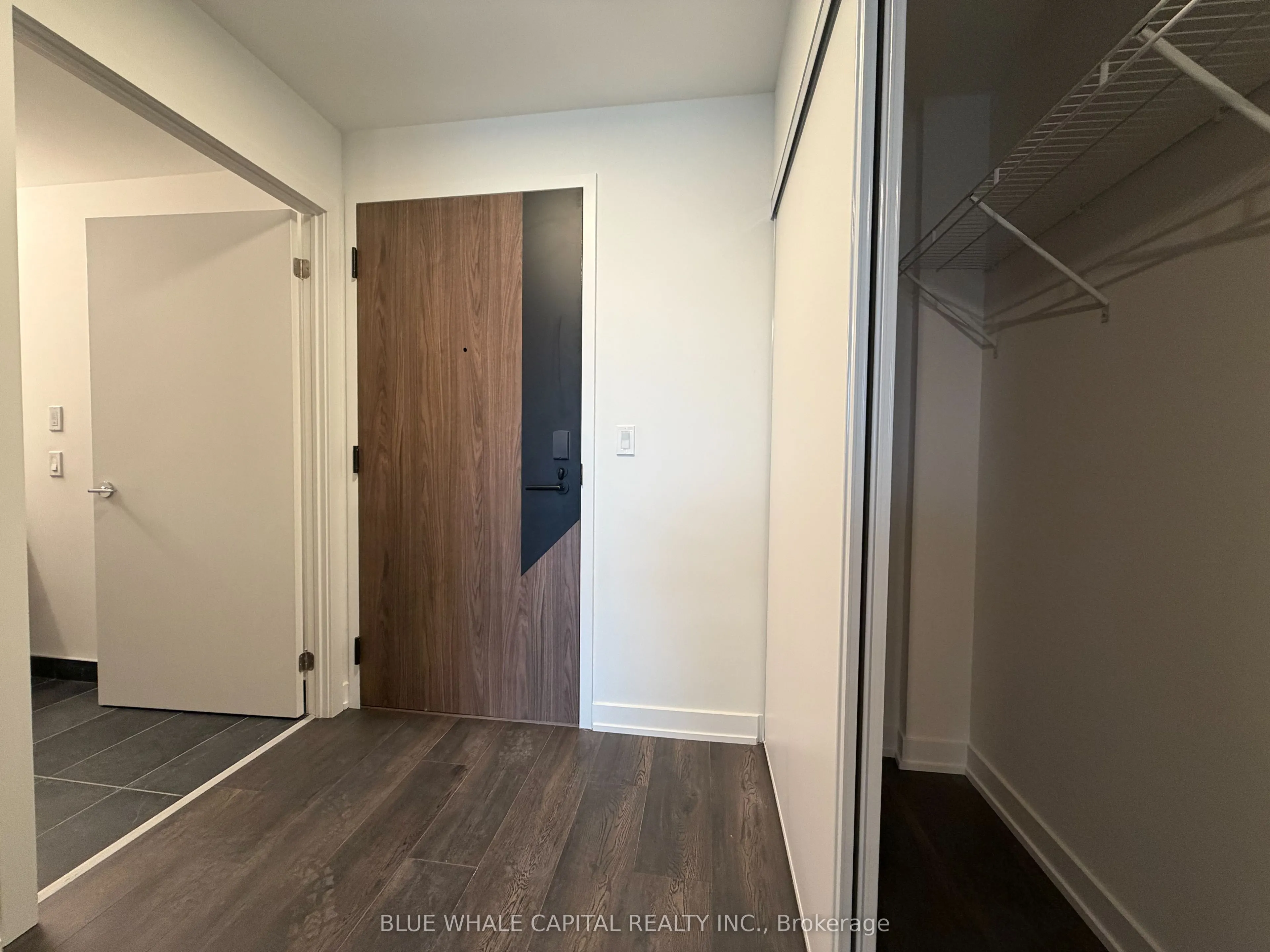 1037 The Queensway, #506