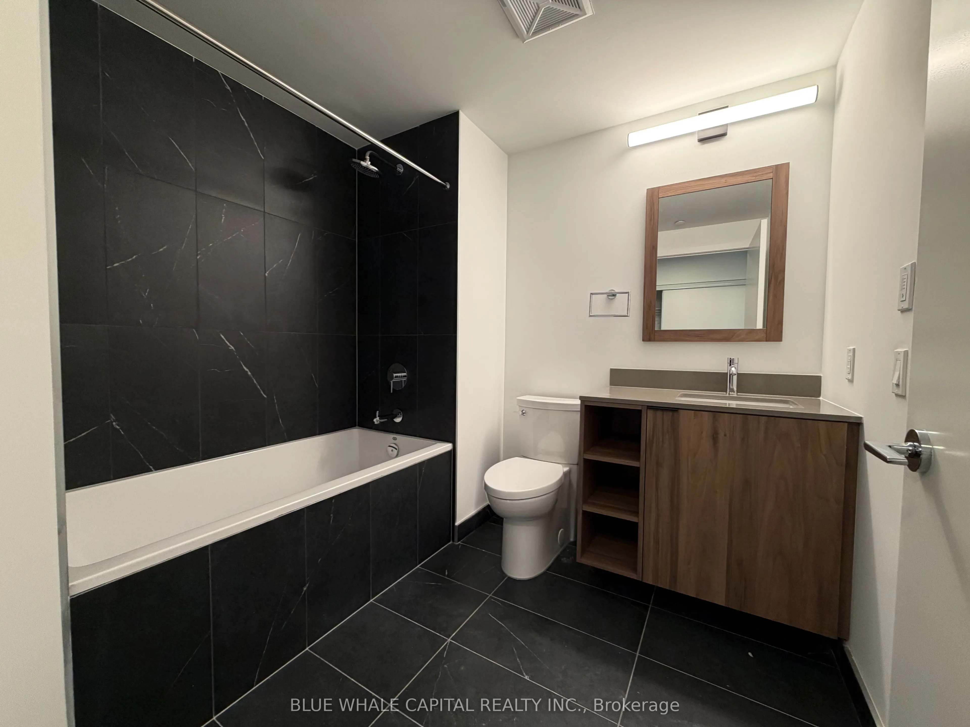 1037 The Queensway, #506