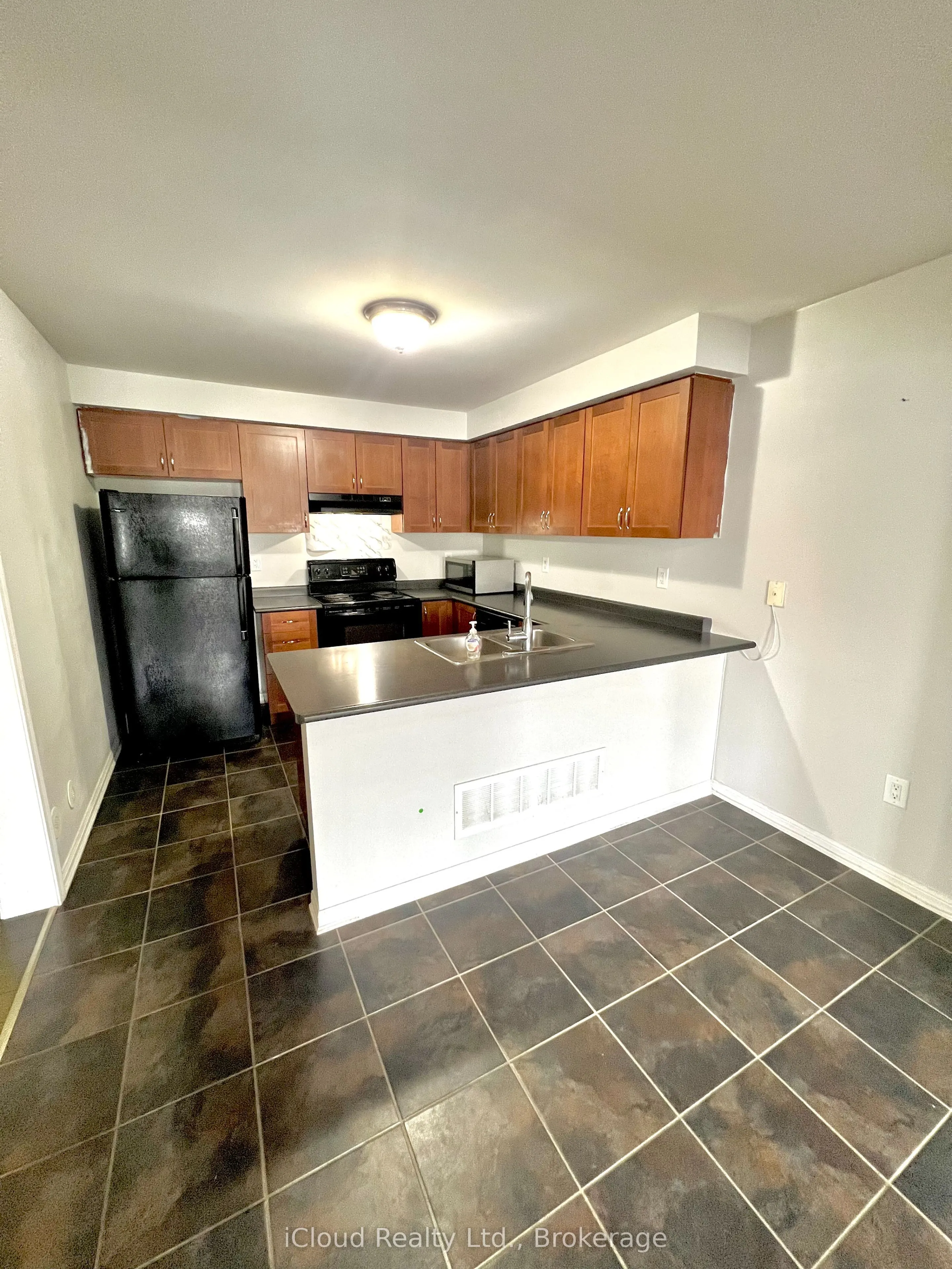 732 Shortreed Crescent