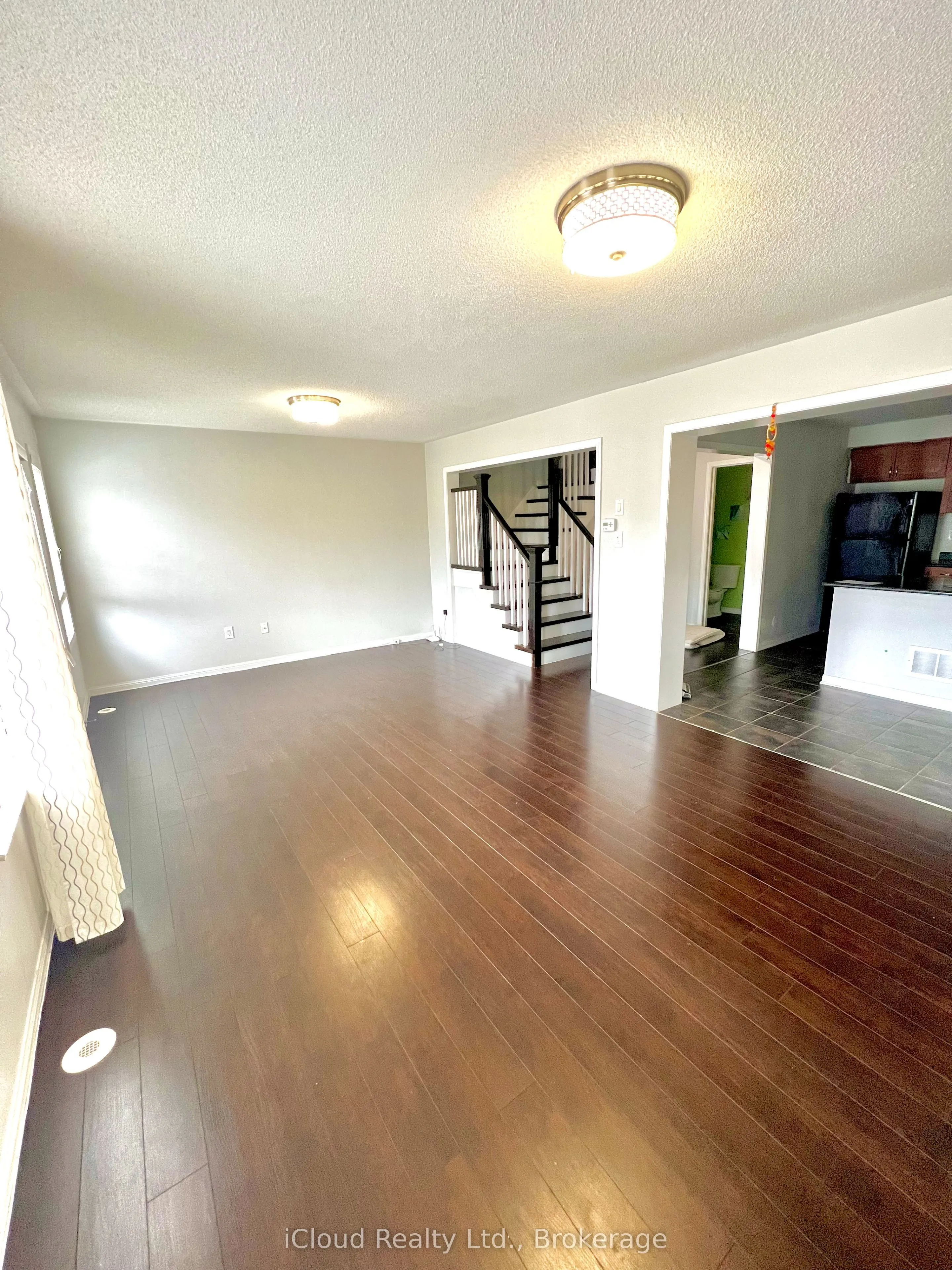 732 Shortreed Crescent