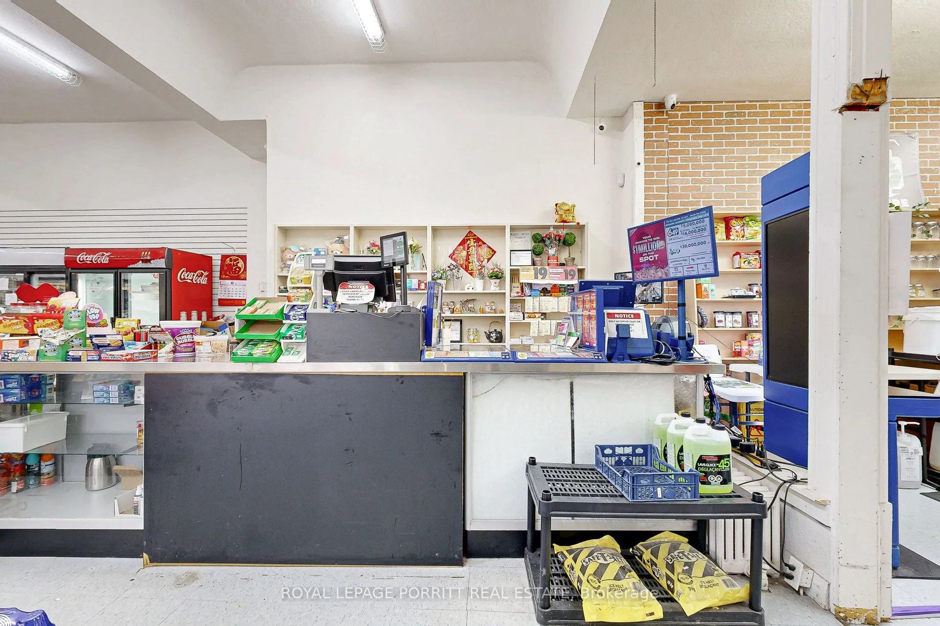 3391 Lake Shore Boulevard W