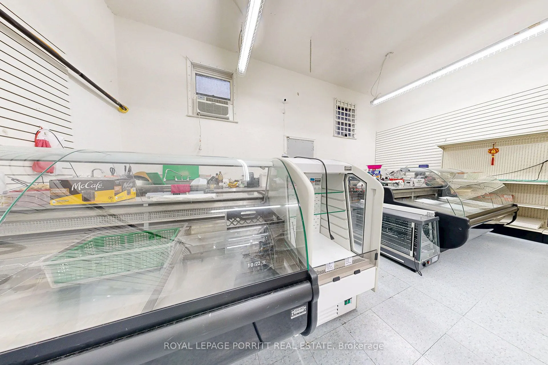 3391 Lake Shore Boulevard W