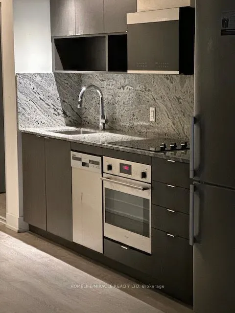 9 Mabelle Avenue, #315