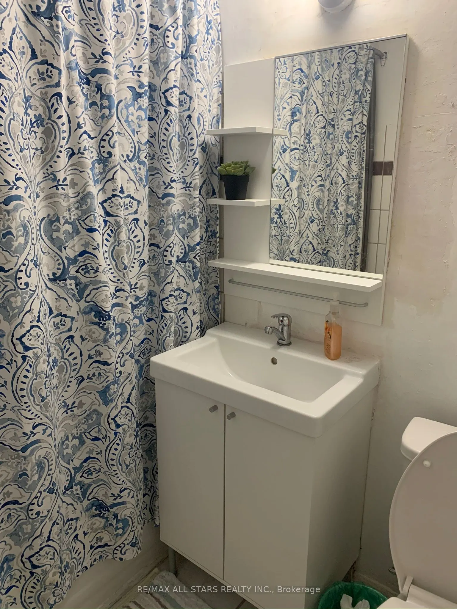 200 Lotherton Pathway, #109