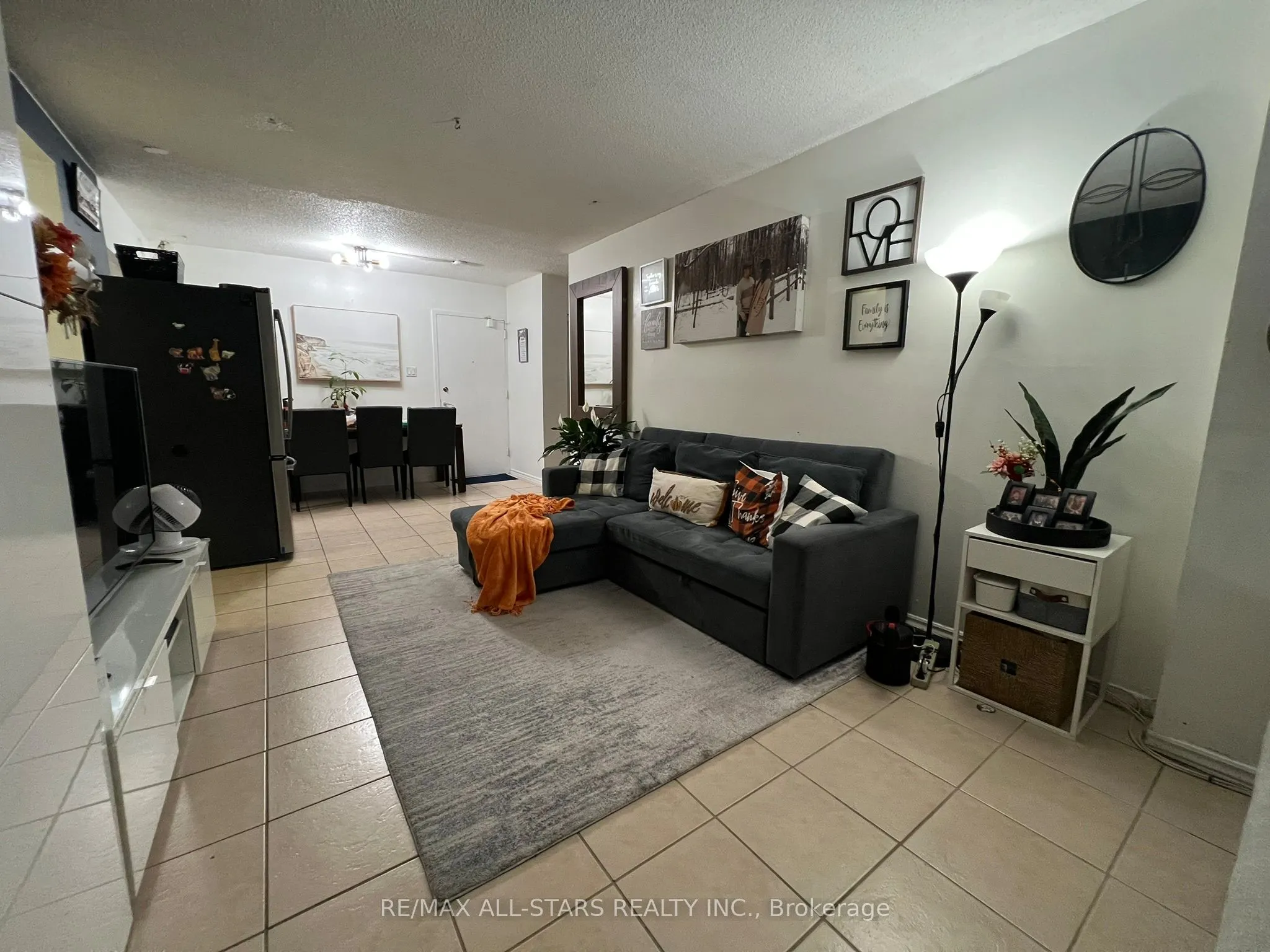 200 Lotherton Pathway, #109