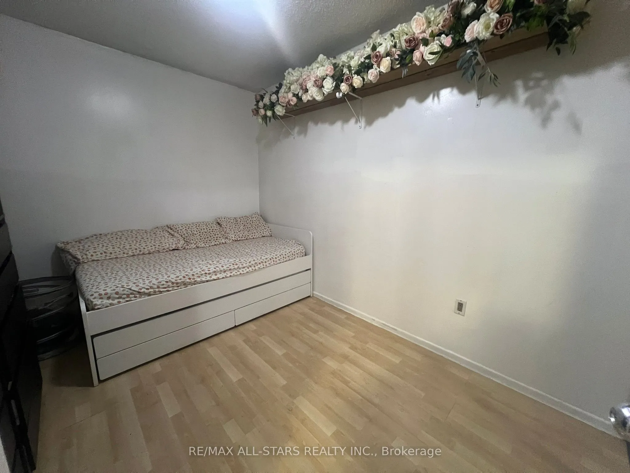 200 Lotherton Pathway, #109