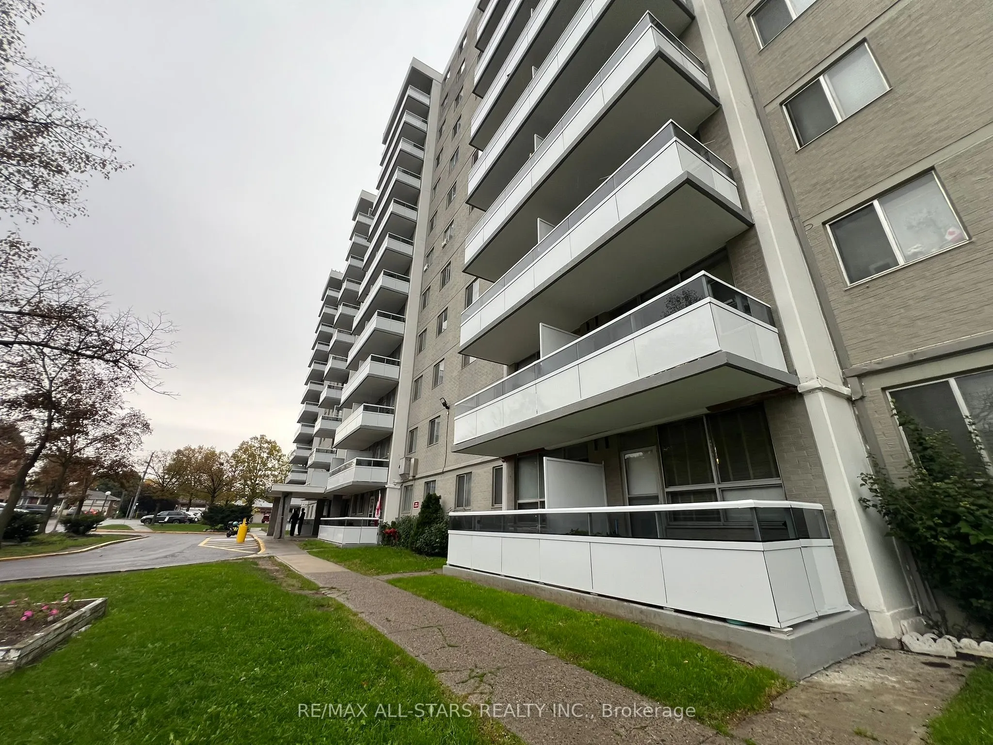 200 Lotherton Pathway, #109