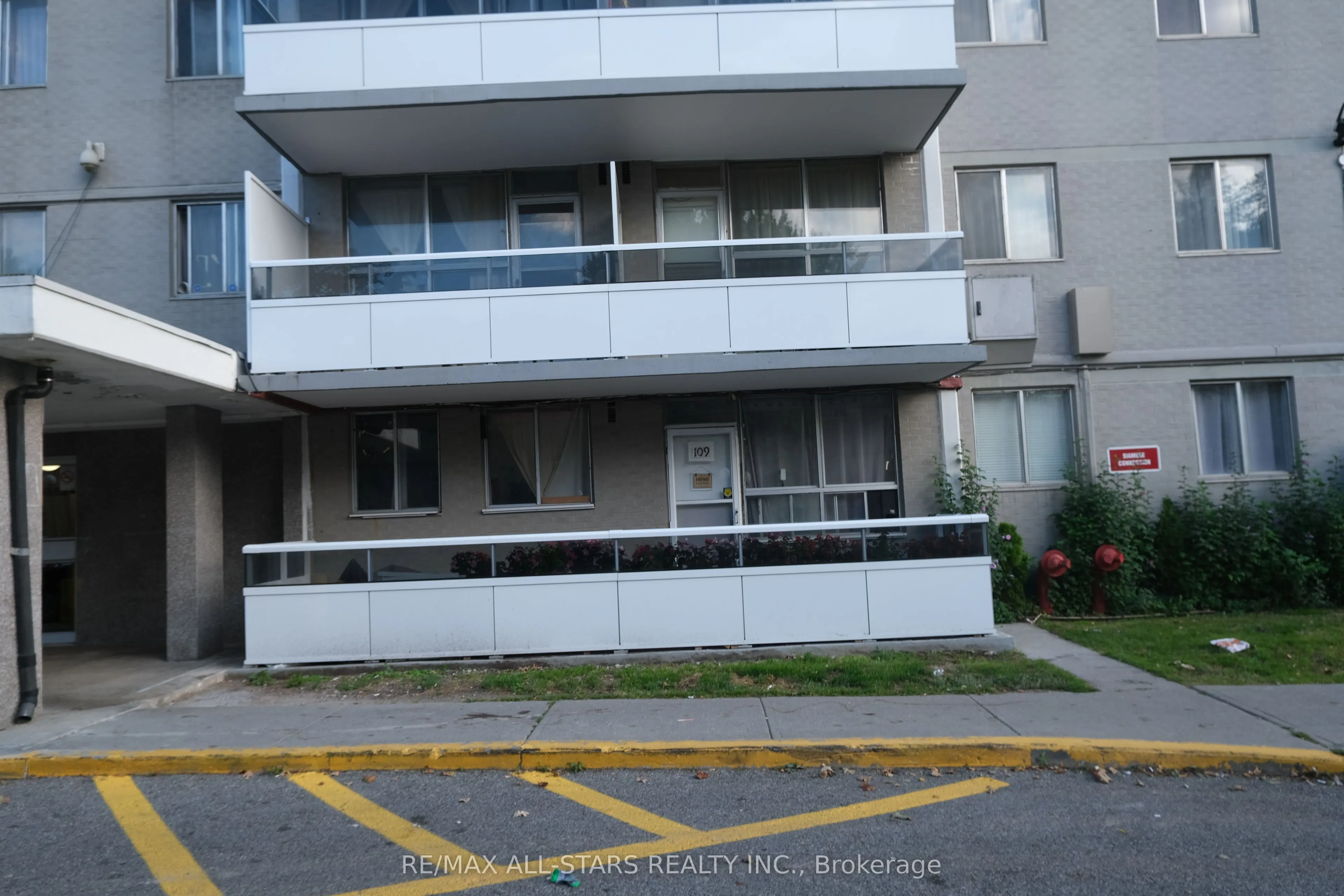 200 Lotherton Pathway, #109