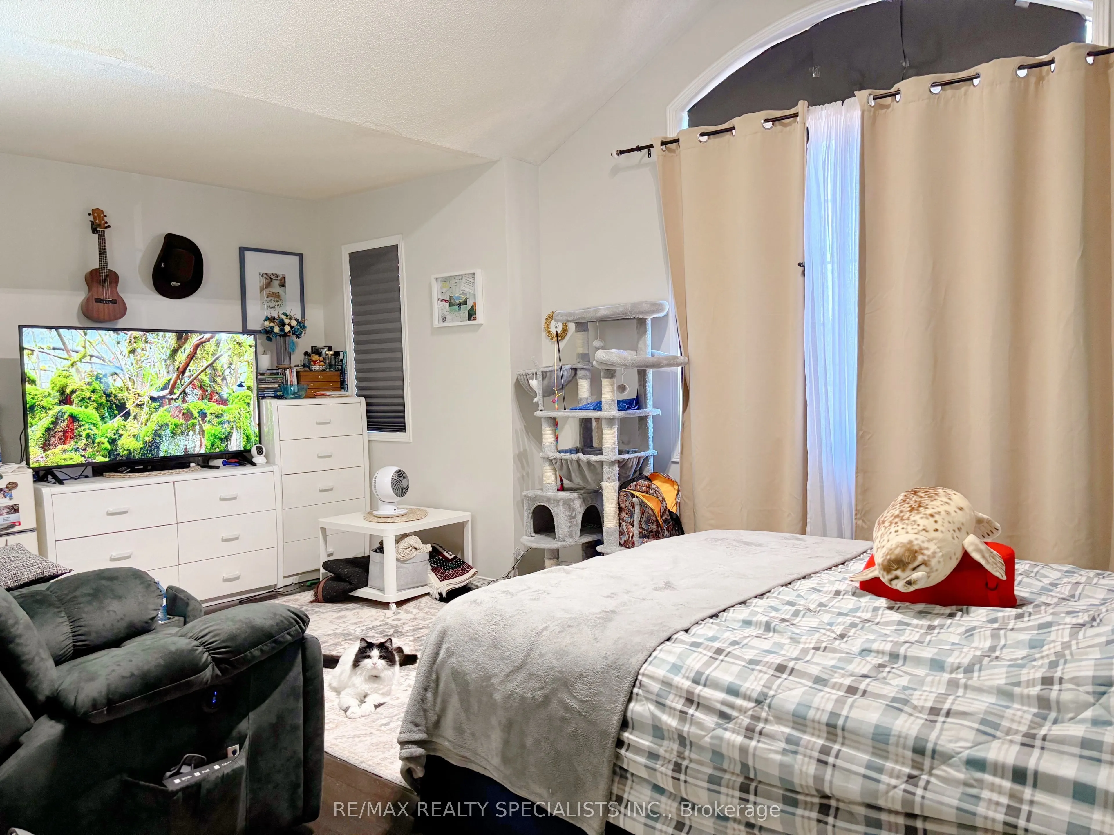 4309 Goldenrod Crescent