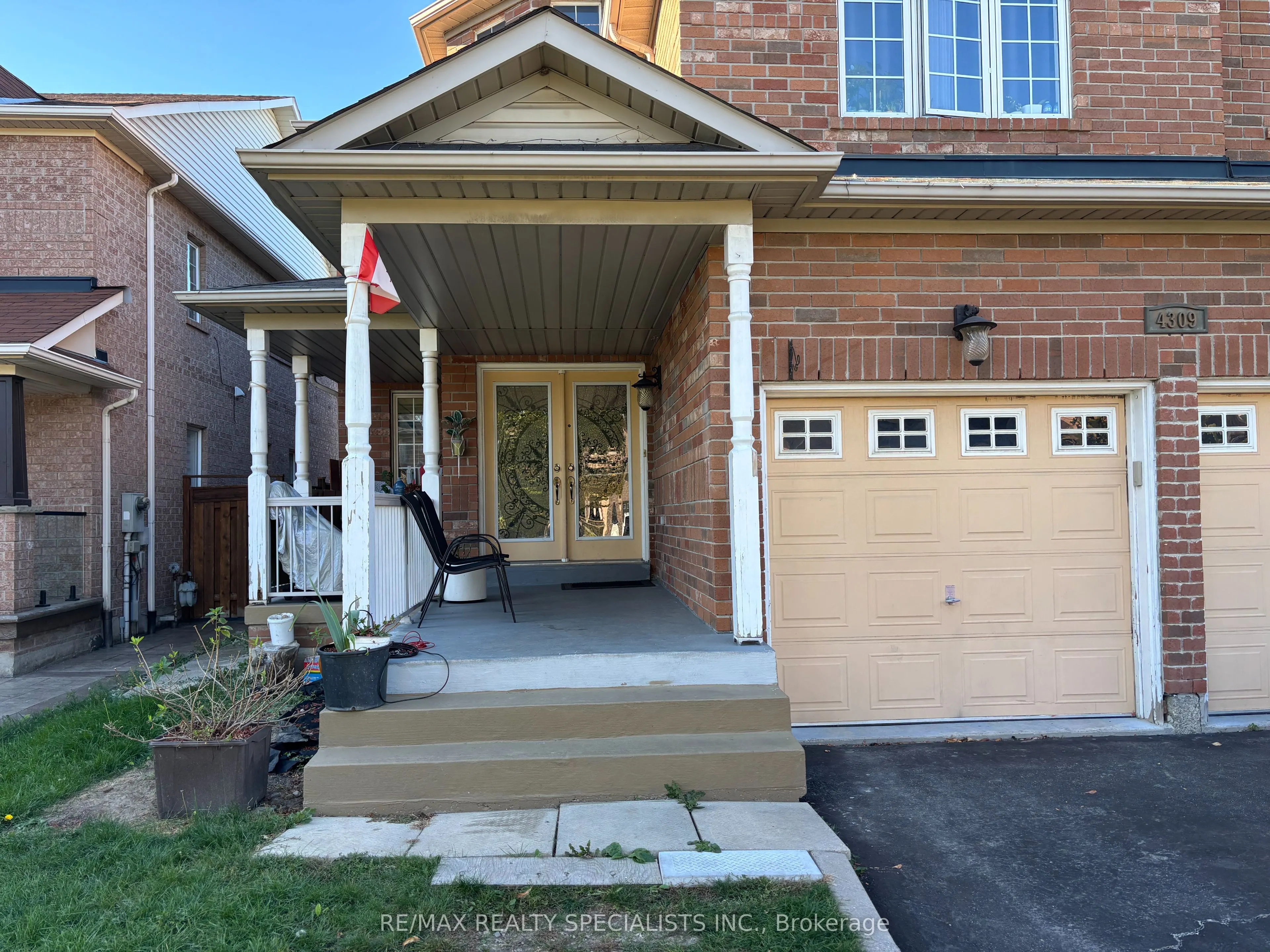 4309 Goldenrod Crescent