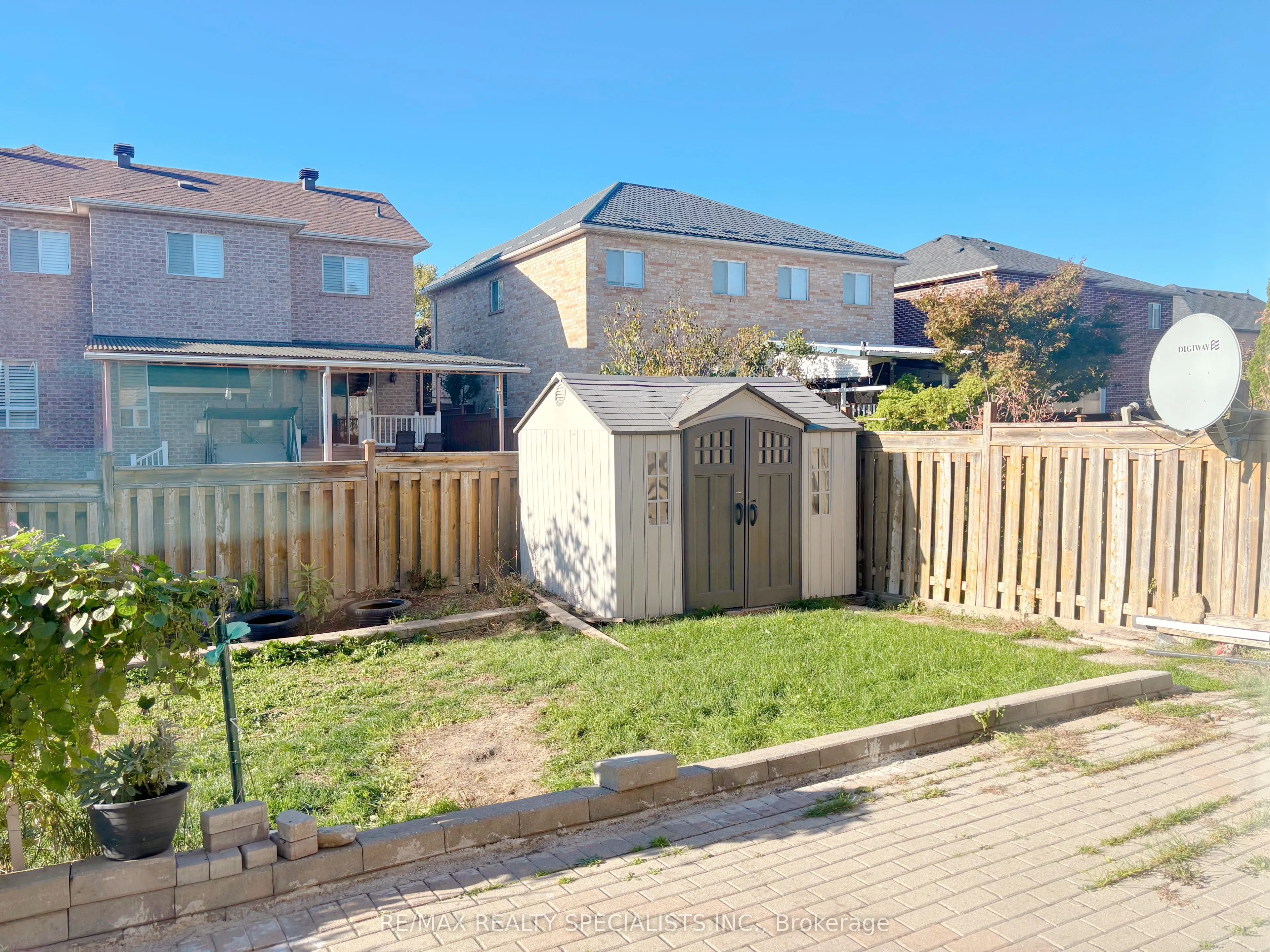 4309 Goldenrod Crescent