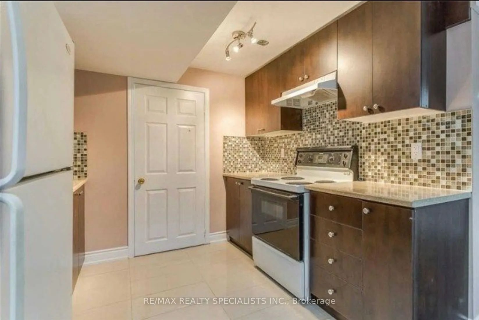 4309 Goldenrod Crescent