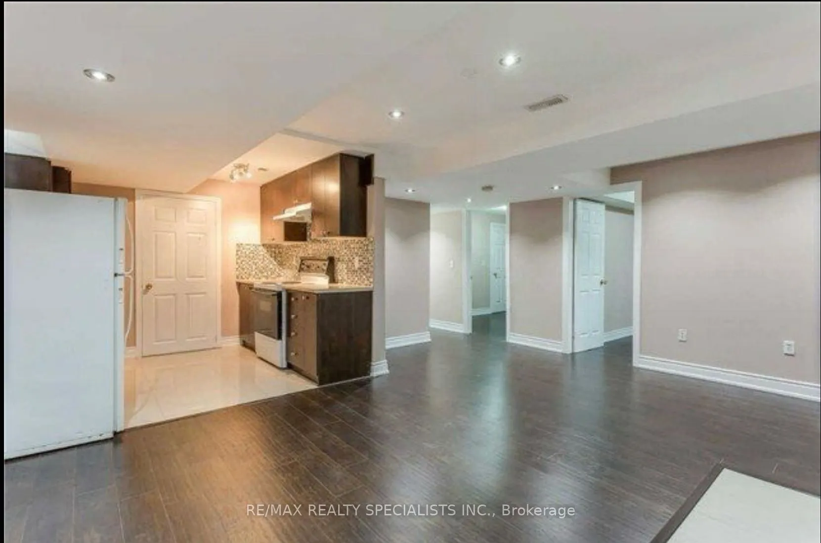 4309 Goldenrod Crescent