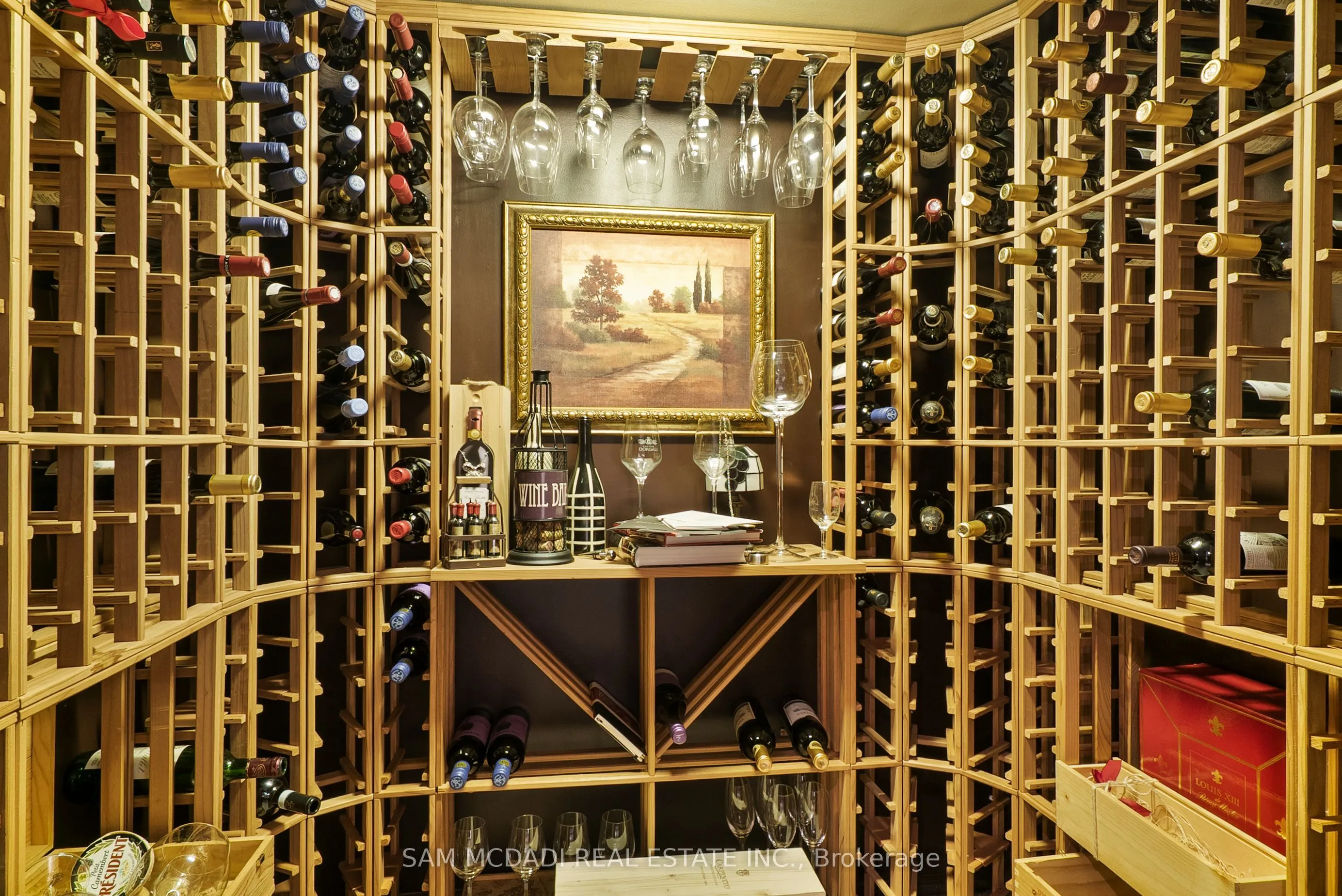 1522 Glenhill Crescent