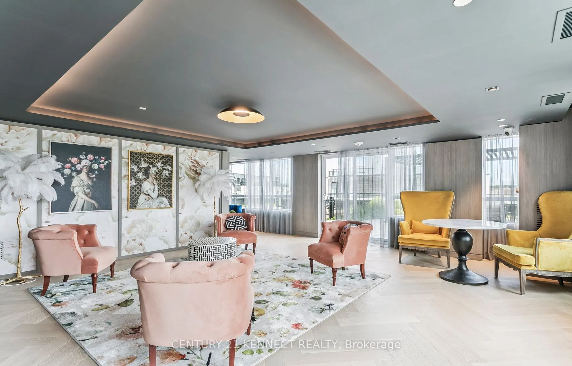 395 Dundas Street W, #628