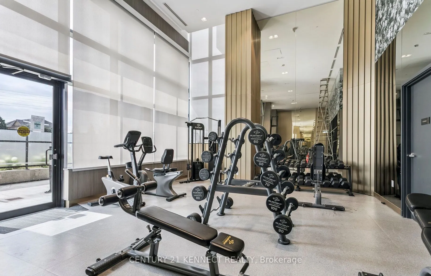 395 Dundas Street W, #628