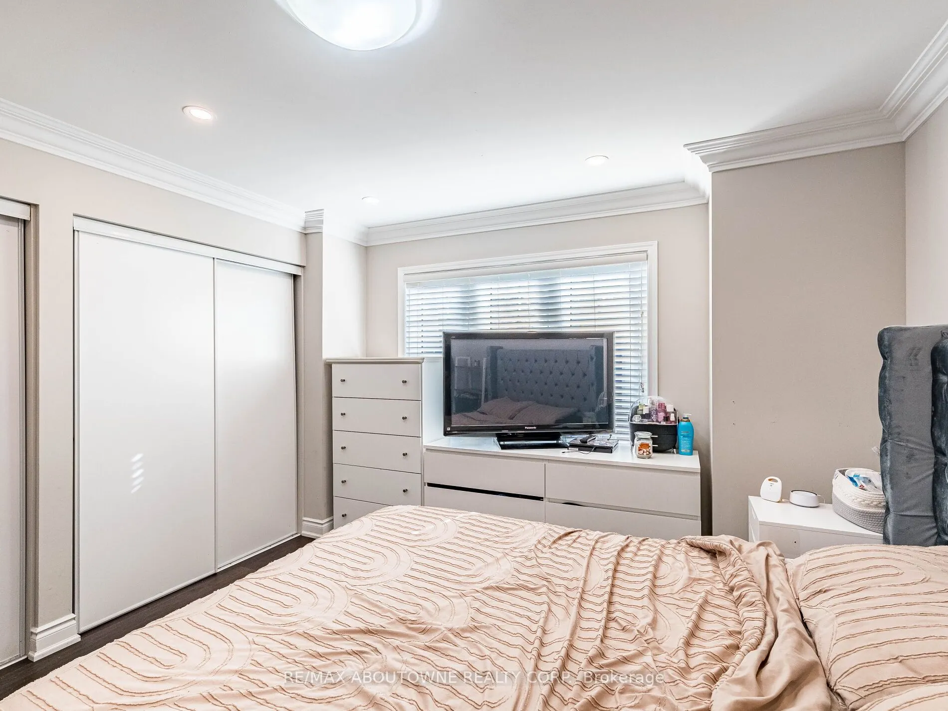 6020 Derry Road, #29