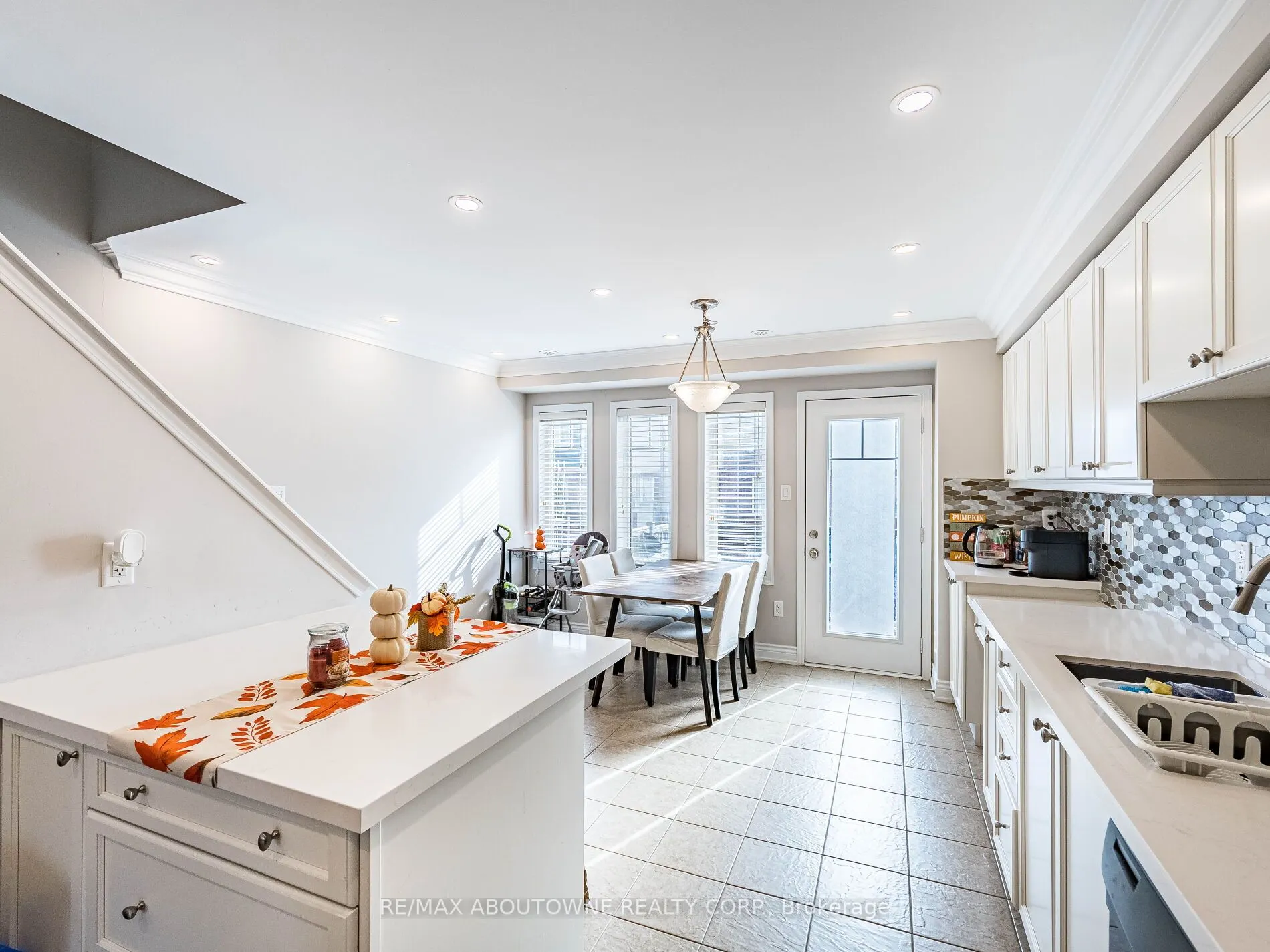 6020 Derry Road, #29