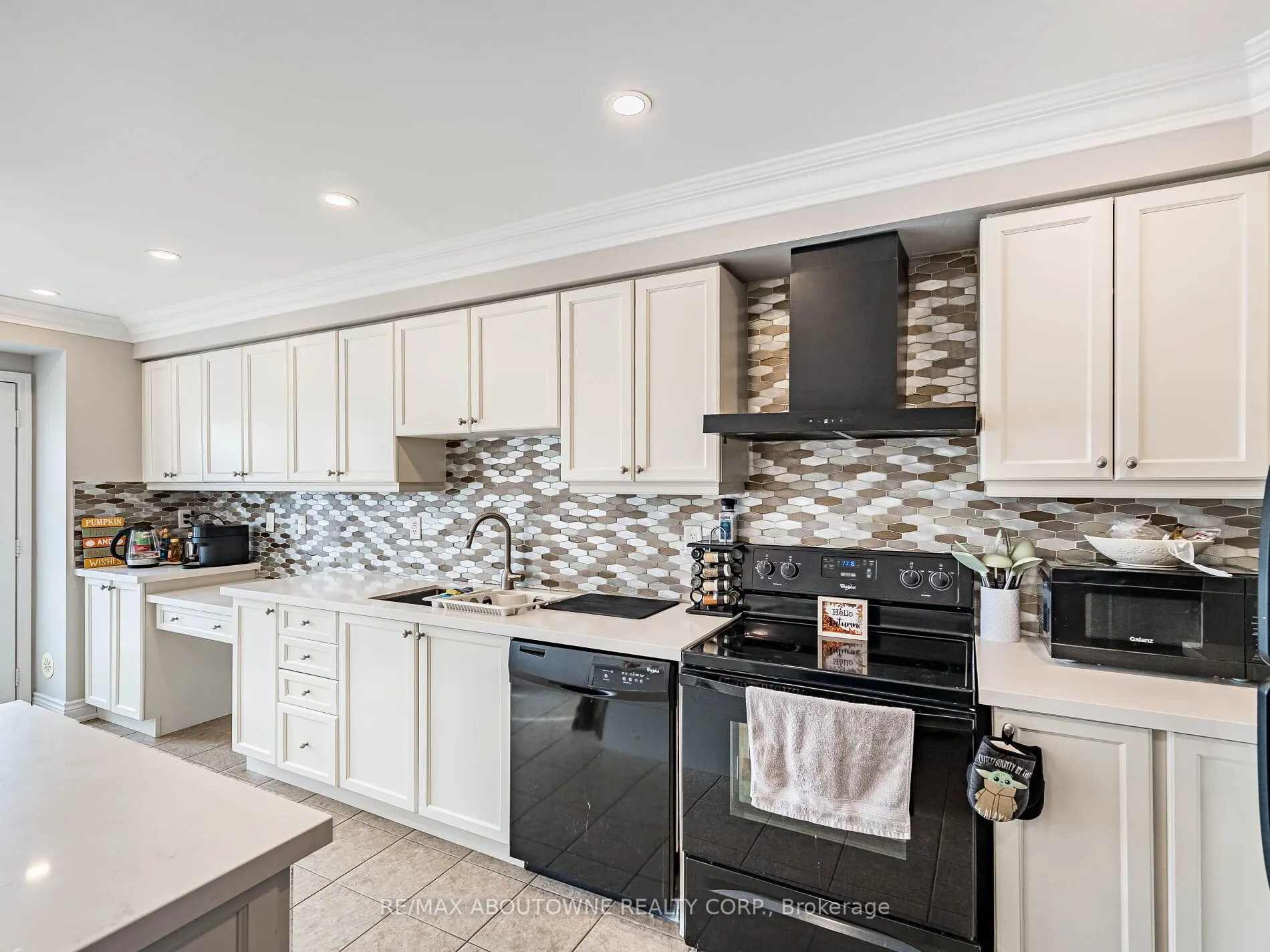 6020 Derry Road, #29