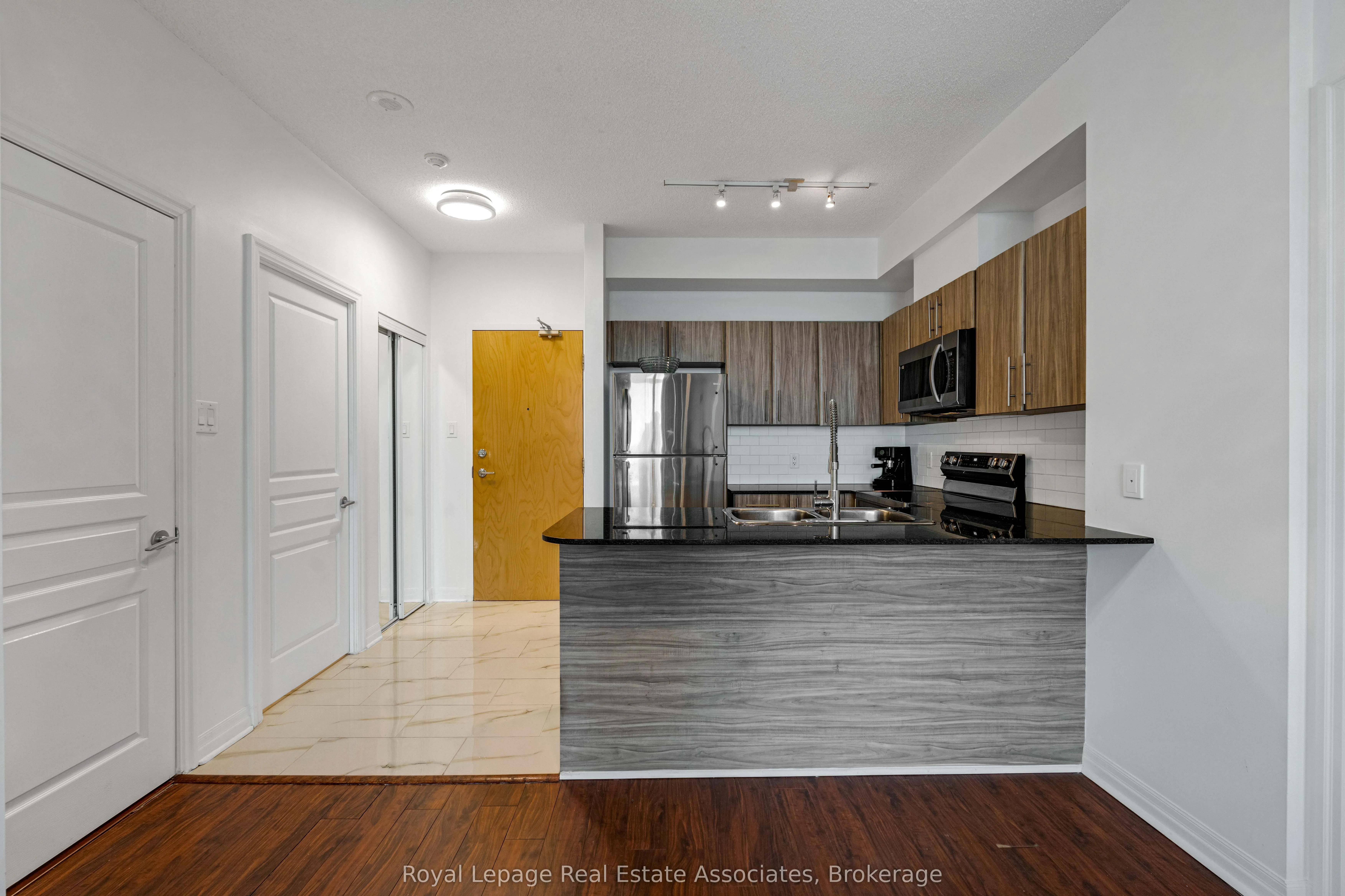 3515 Kariya Drive, #1106