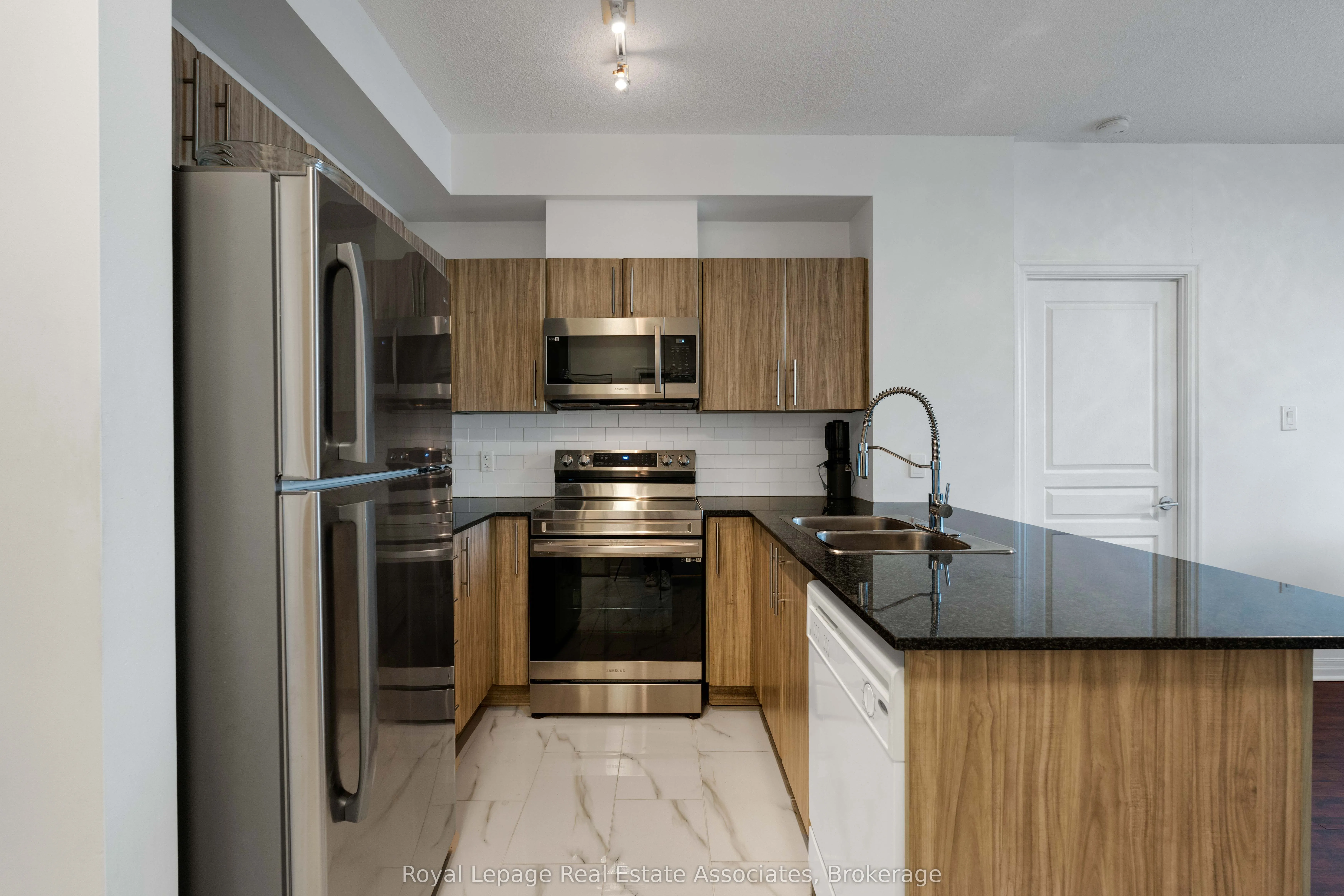 3515 Kariya Drive, #1106