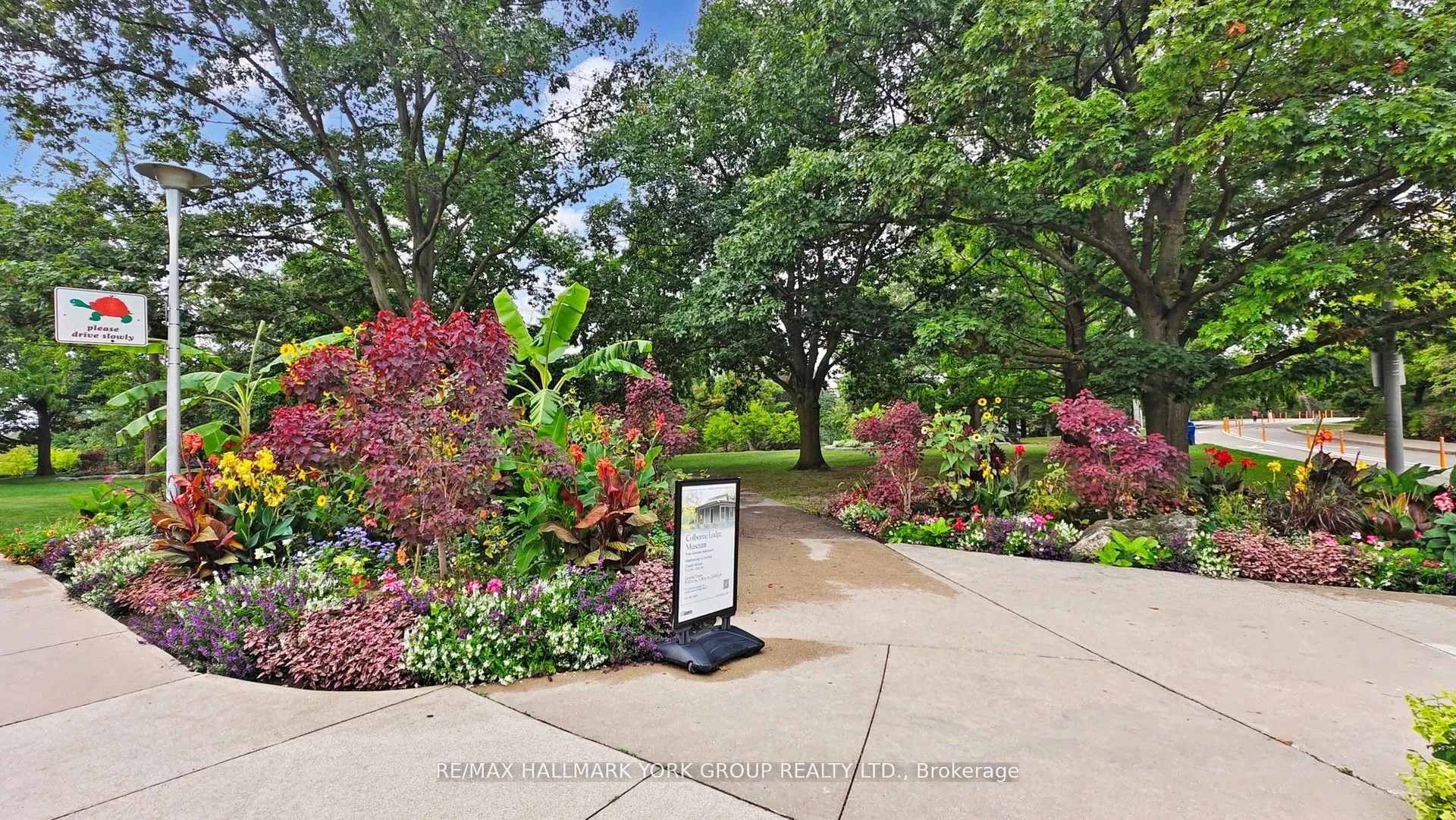 1638 Bloor Street W, #1105