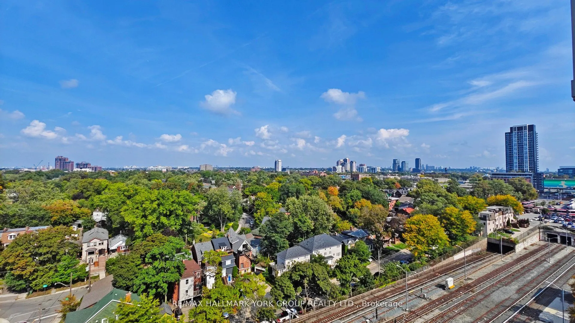 1638 Bloor Street W, #1105