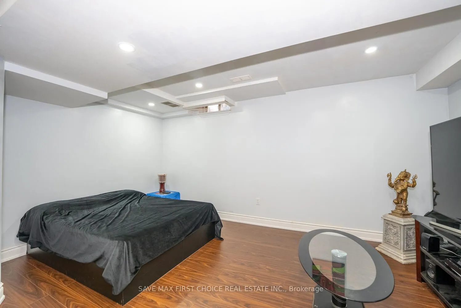 939 Tambourine Terrace