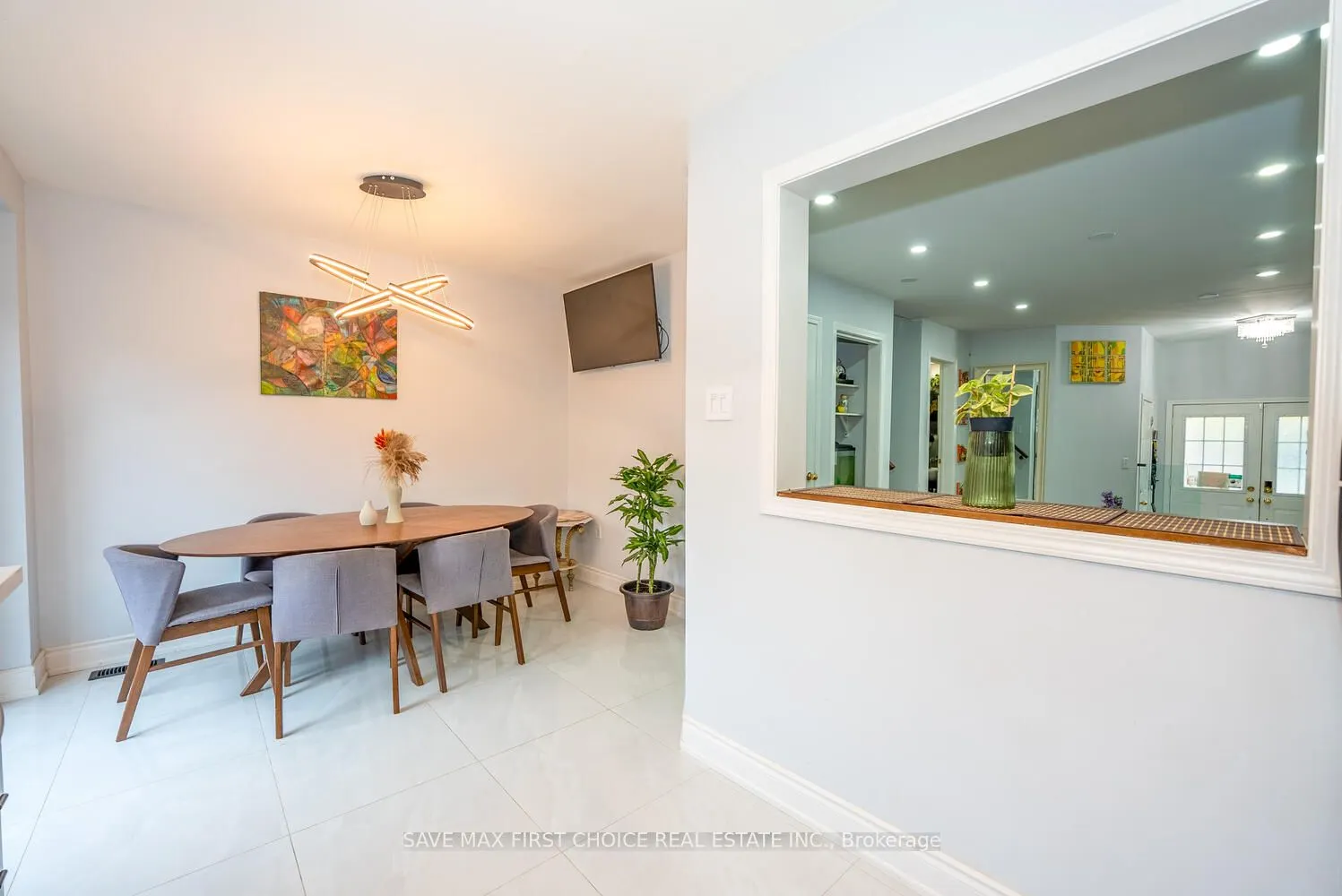 939 Tambourine Terrace