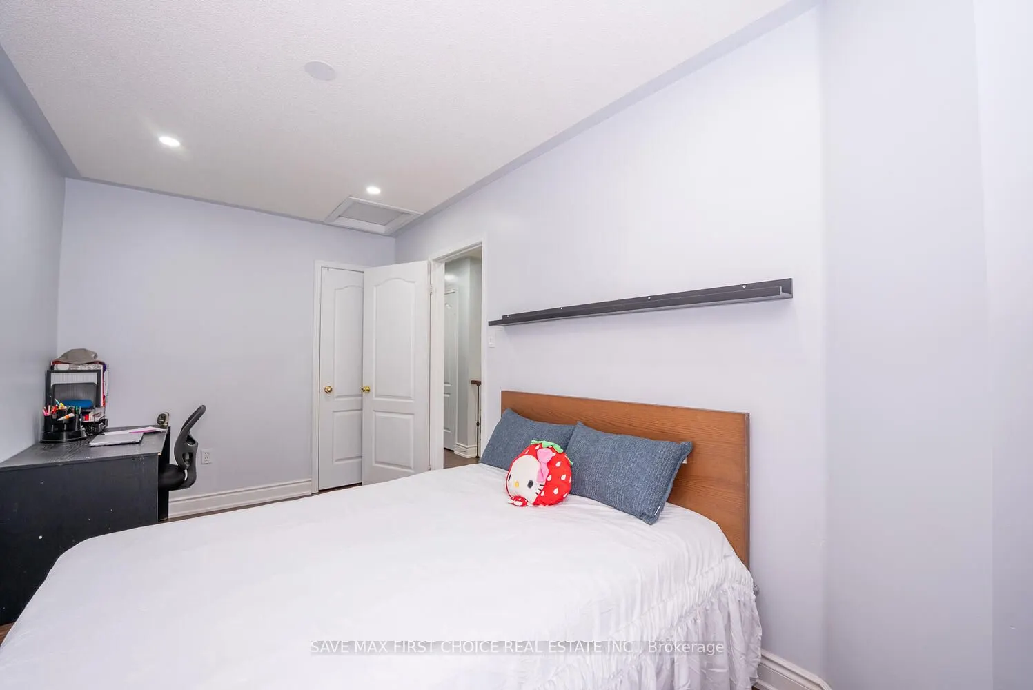 939 Tambourine Terrace