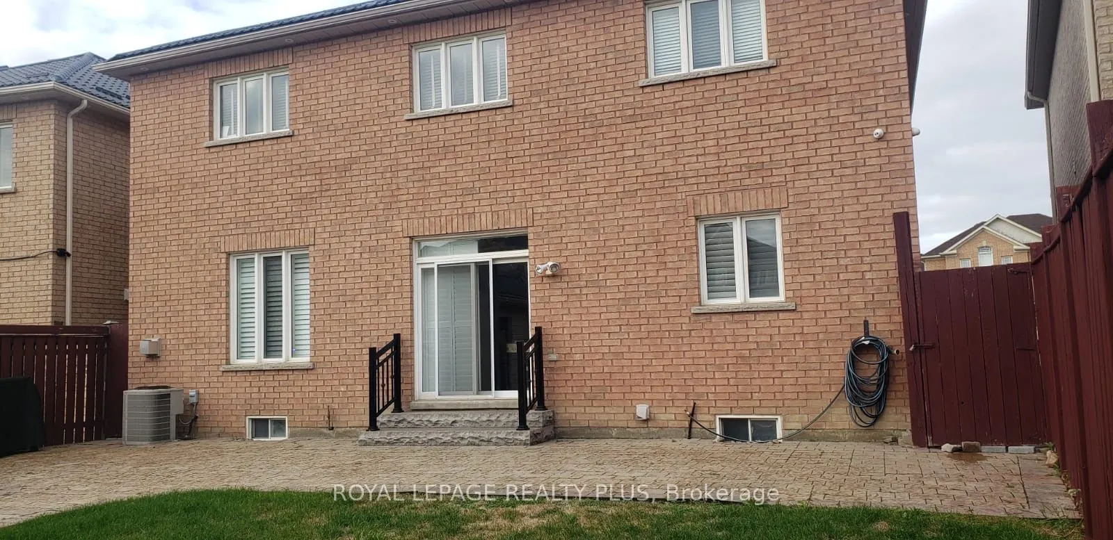 135 Earlsbridge Boulevard