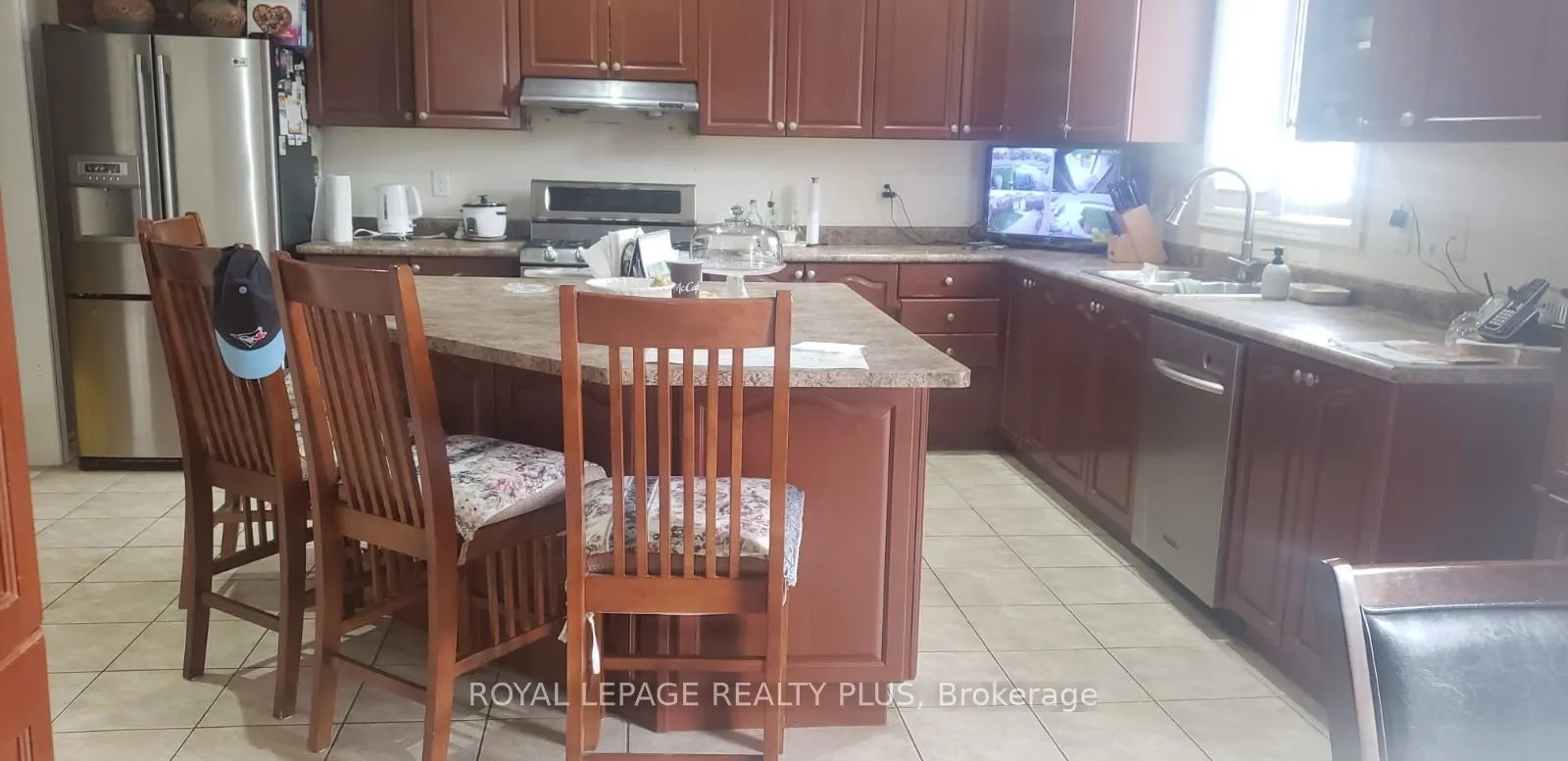 135 Earlsbridge Boulevard