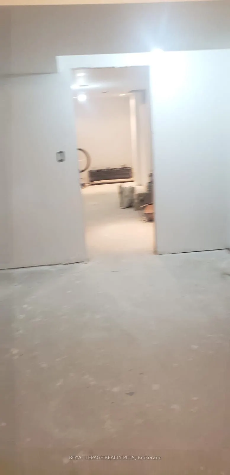 135 Earlsbridge Boulevard