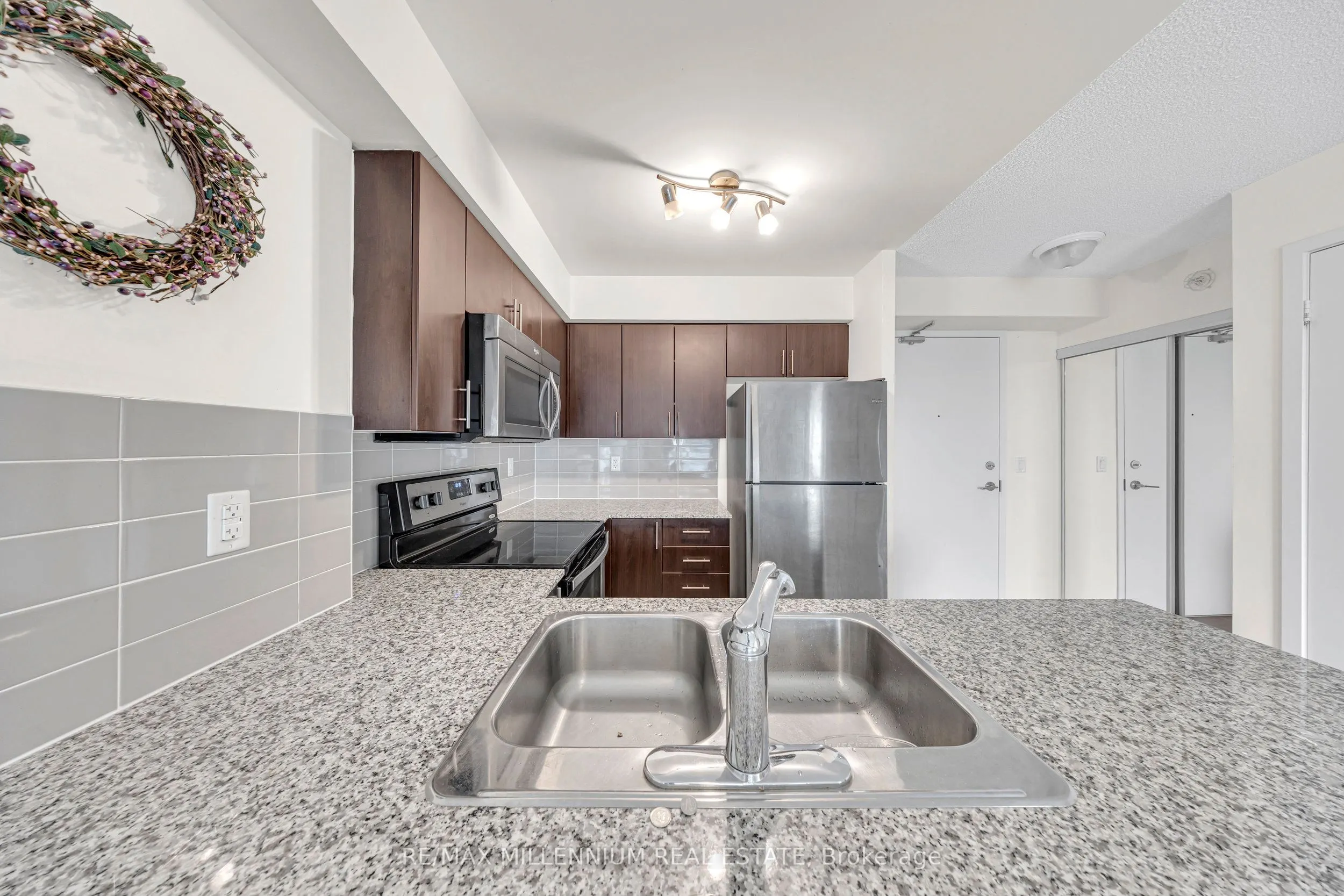 1410 Dupont Street, #908