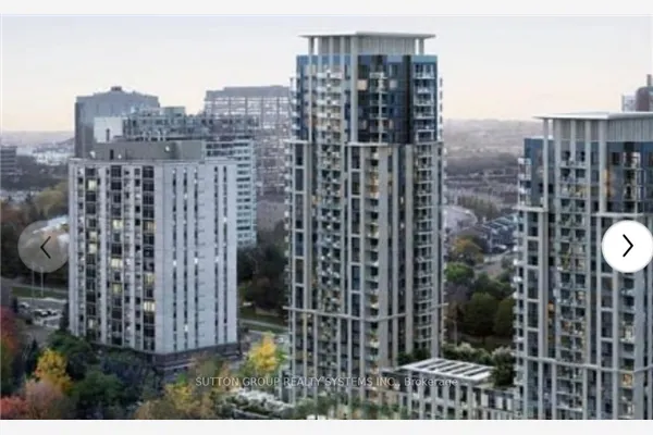 204 Burnhamthorpe Road E, #211