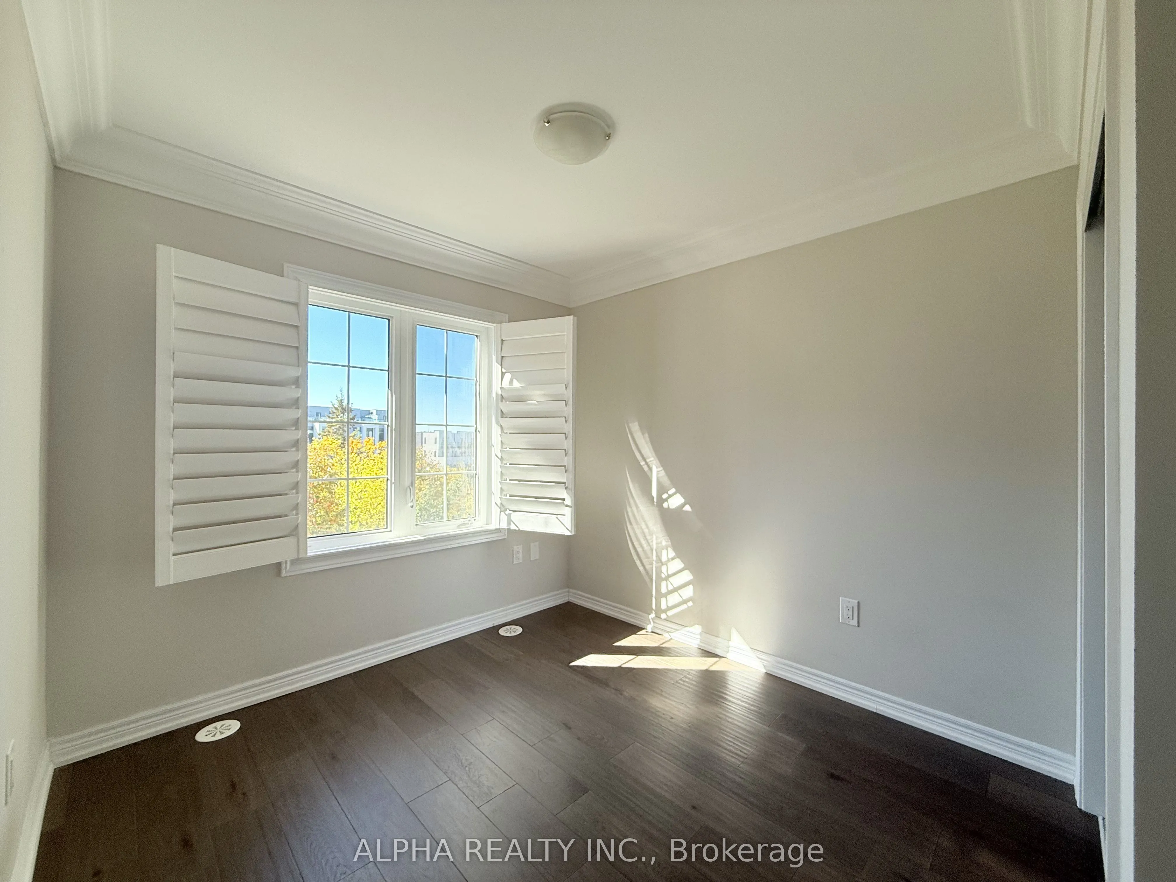 3016 Rivertrail Common