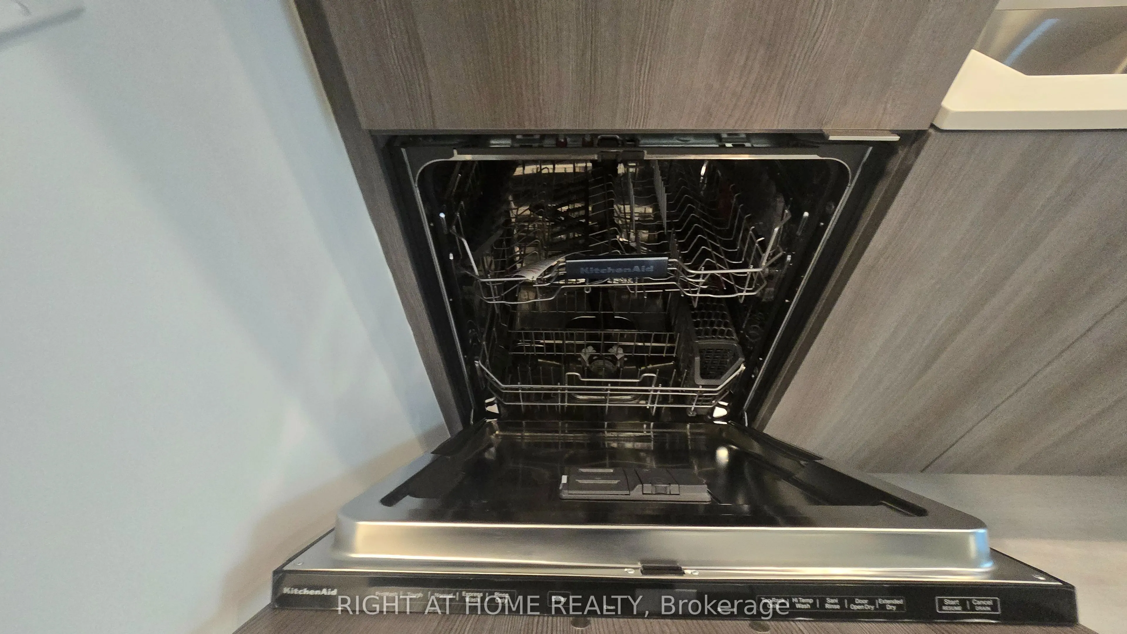 60 Central Park Road Way, #209