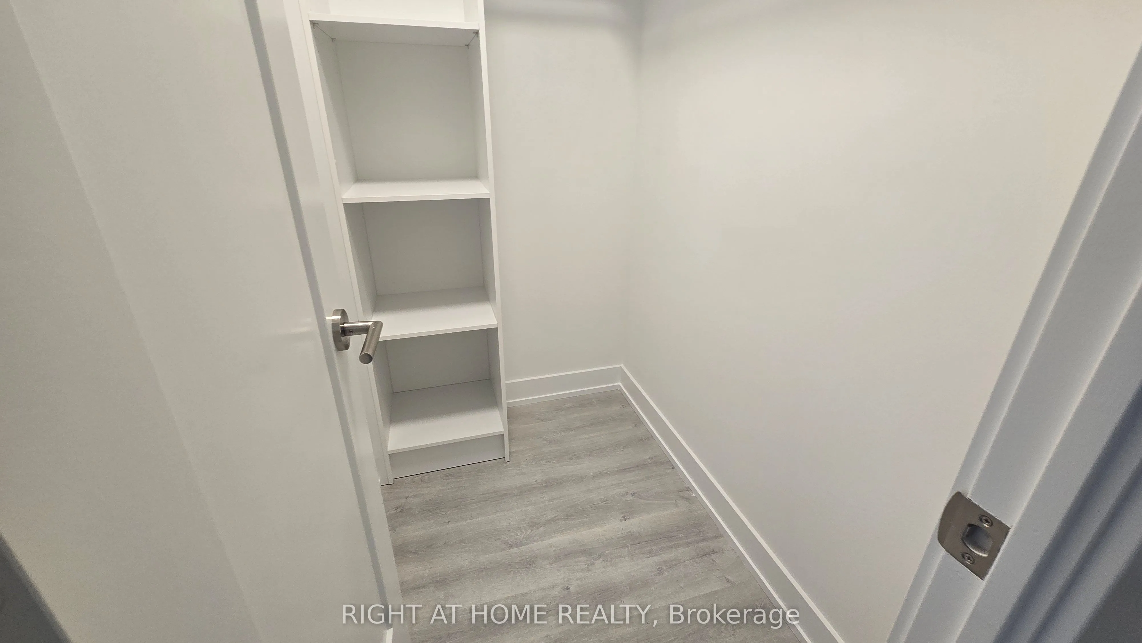 60 Central Park Road Way, #209