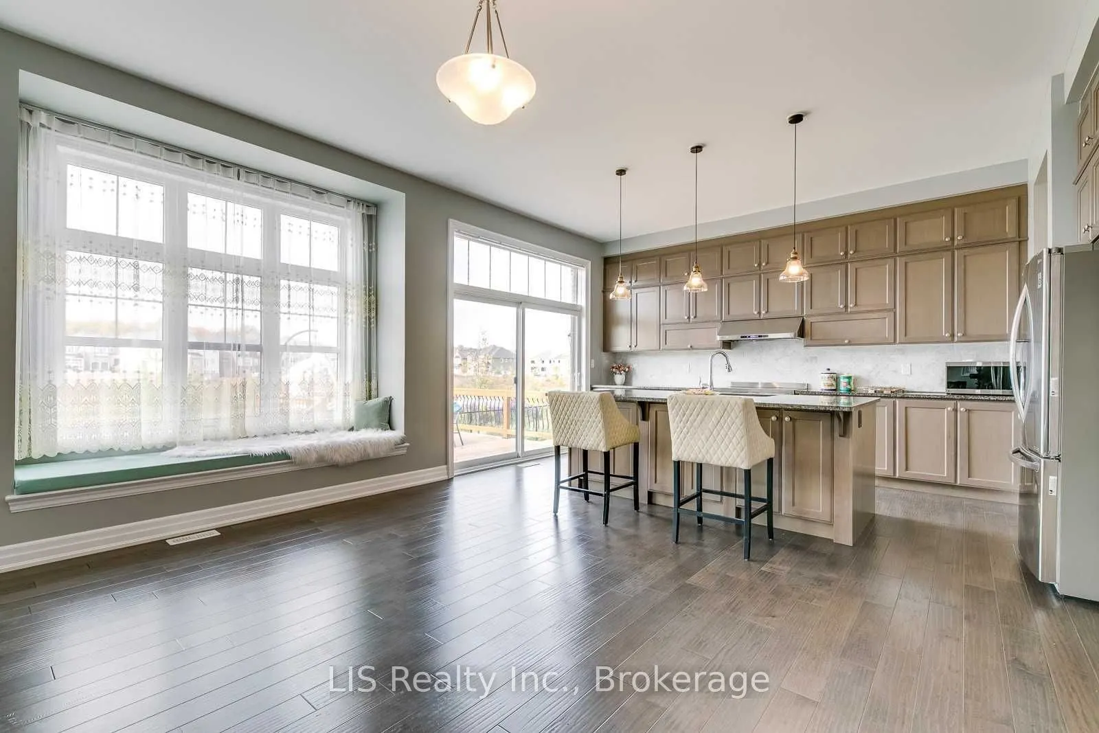 3294 Charles Biggar Drive