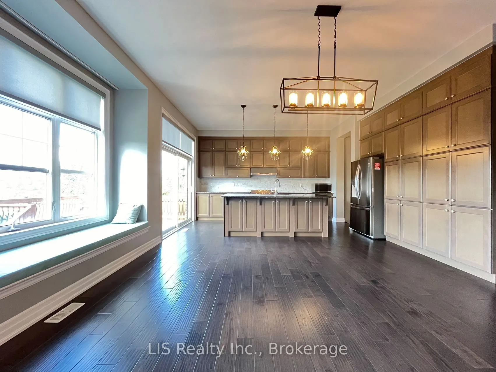 3294 Charles Biggar Drive