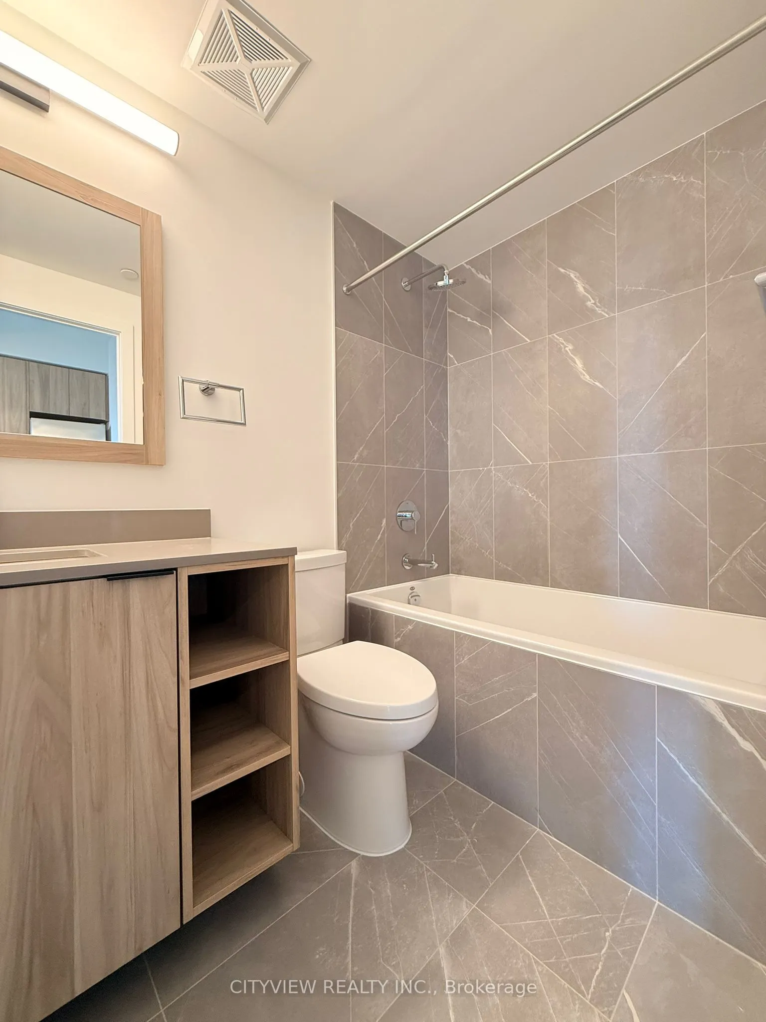 1037 The Queensway, #416