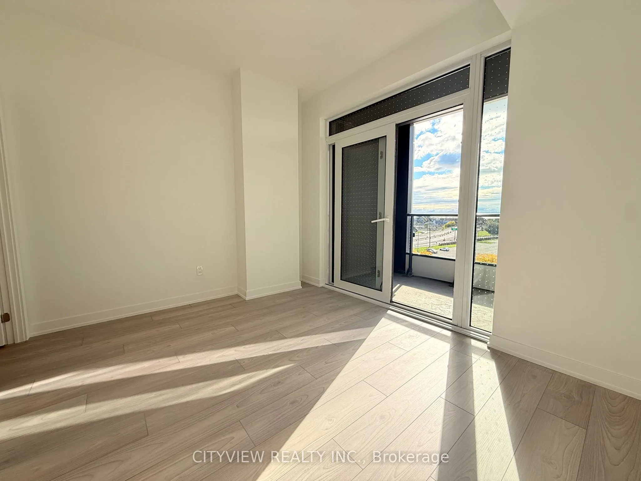 1007 The Queensway, #425