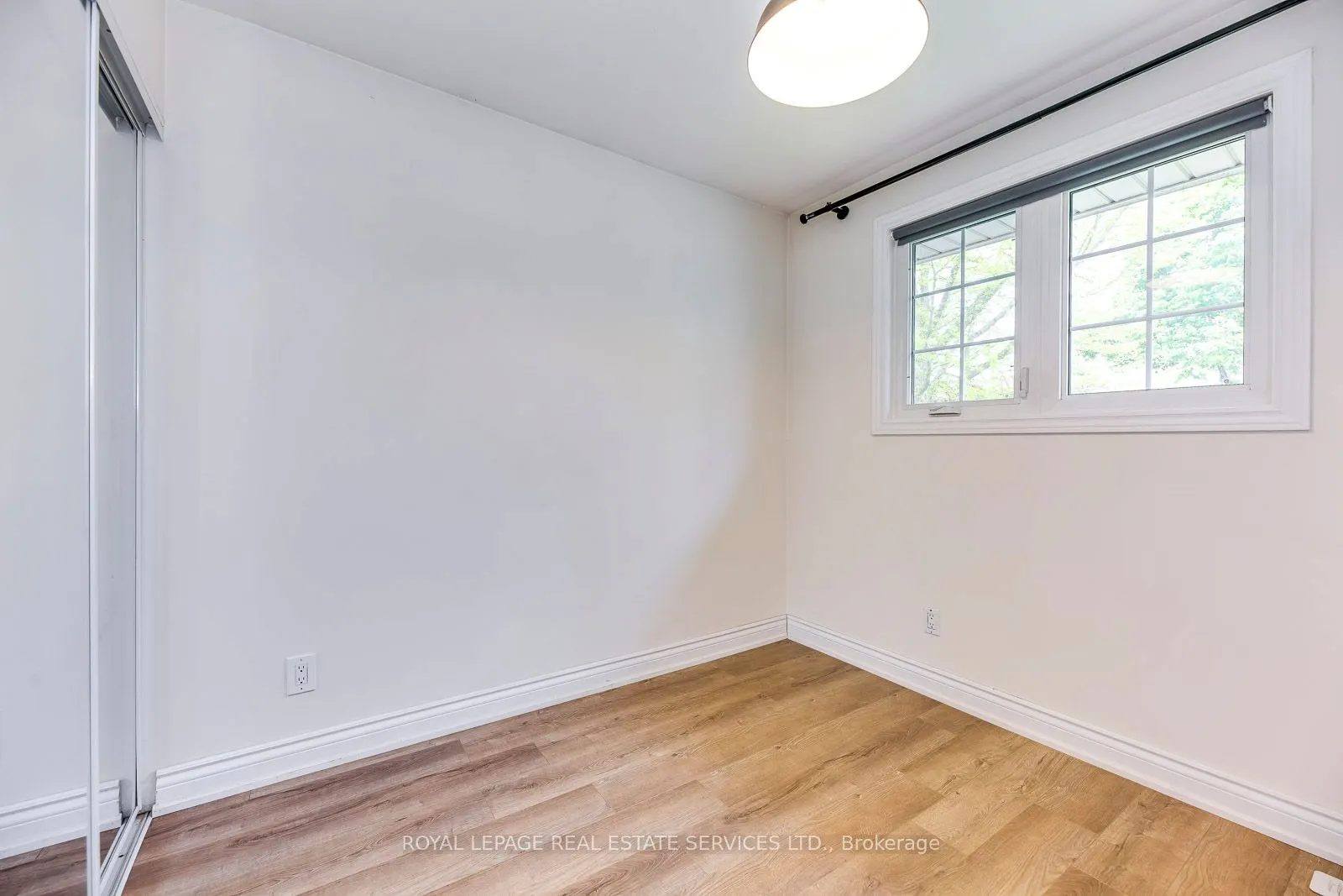 59 Mccraney Street W